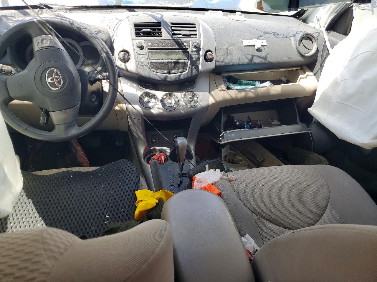 2007 Toyota Rav4 Limited White vin: JTMZD34V275058868