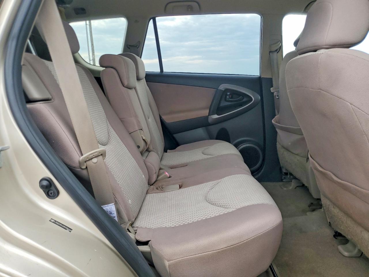 2008 Toyota Rav4 Base Tan vin: JTMZD35V285086668