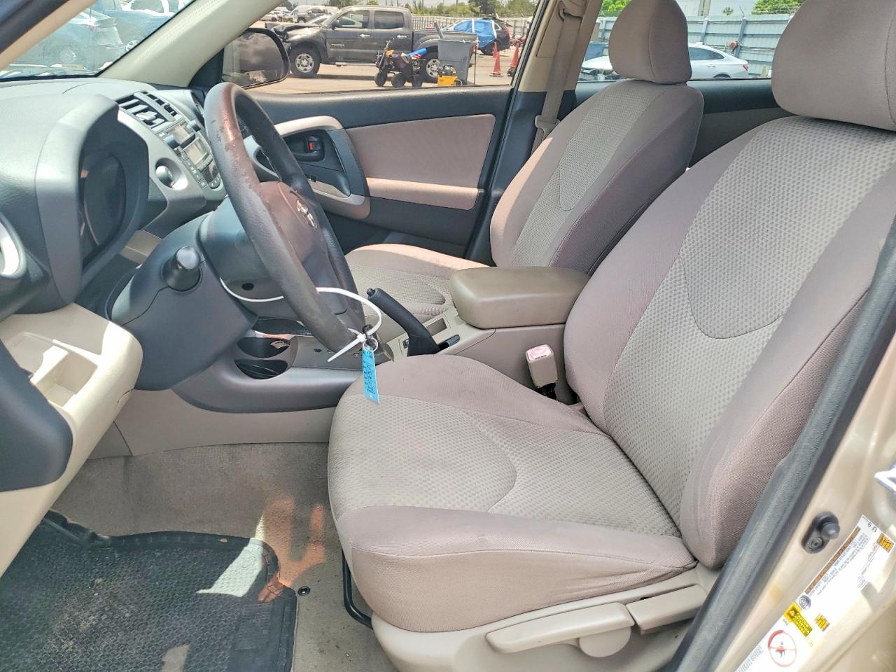 2007 Toyota Rav4 Base Beige vin: JTMZD35V375077380