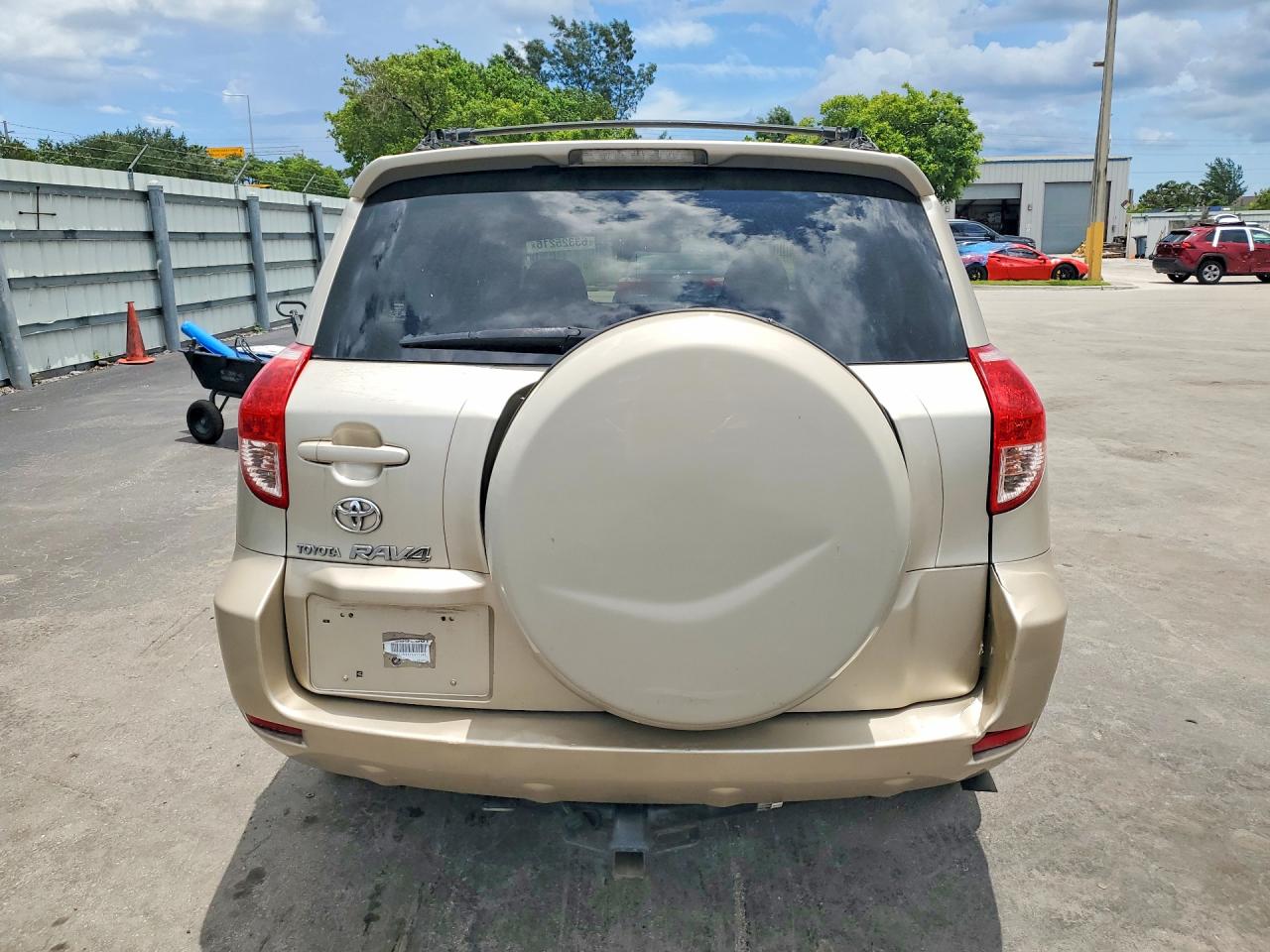2007 Toyota Rav4 Base Beige vin: JTMZD35V375077380