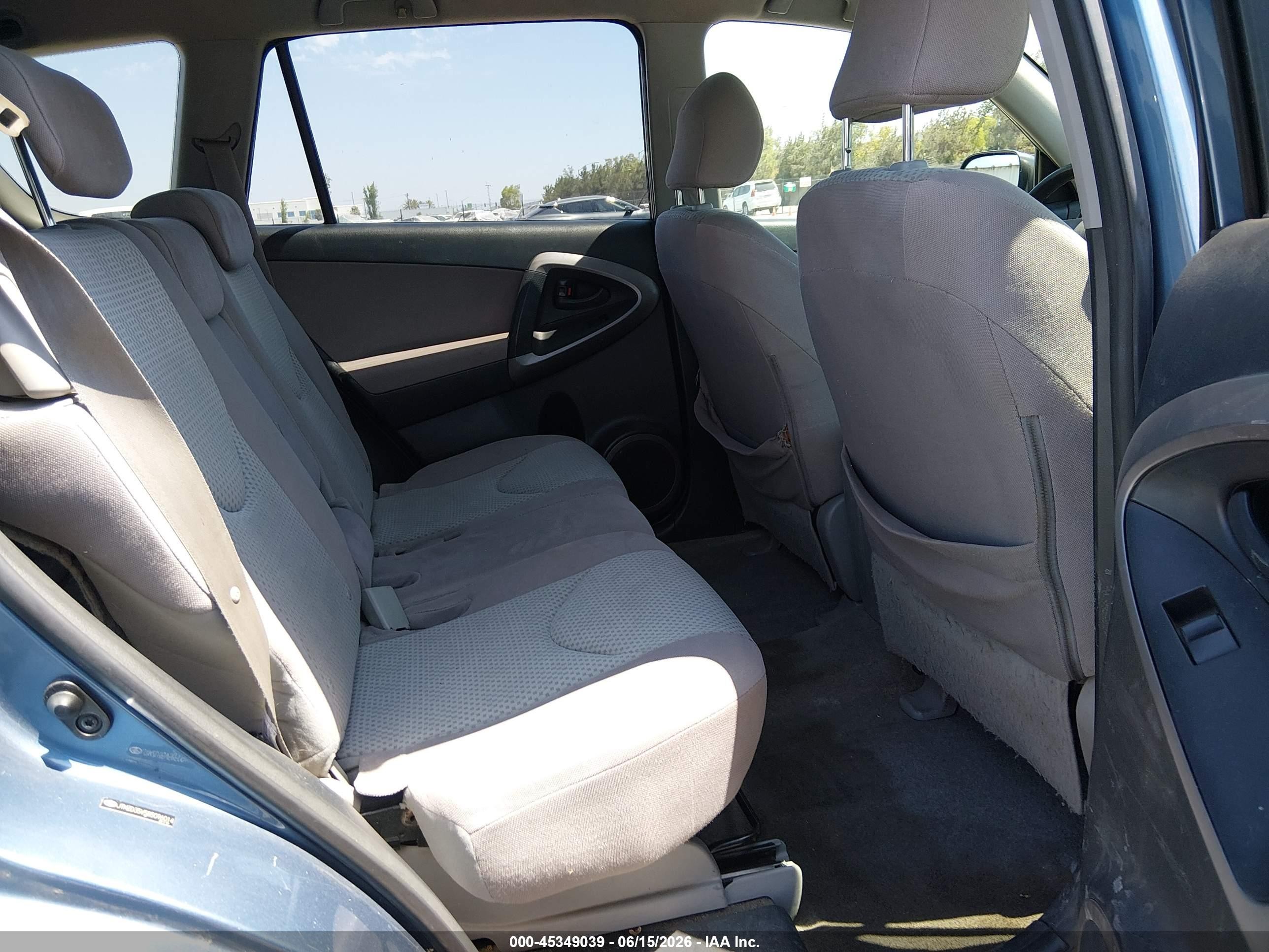 2008 Toyota Rav4   Синий vin: JTMZD35V585096014