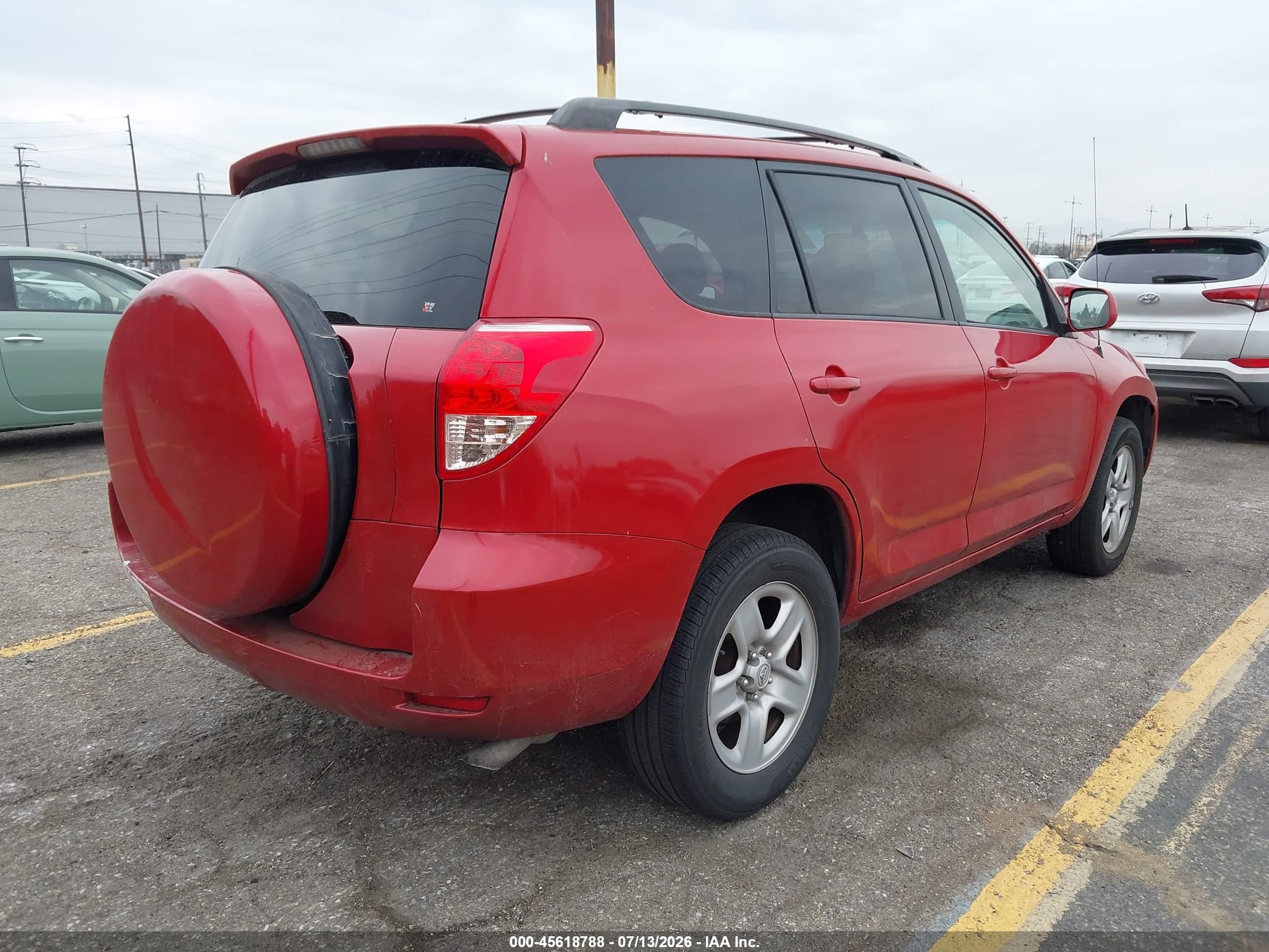 2007 Toyota Rav4   Красный vin: JTMZD35V775071873