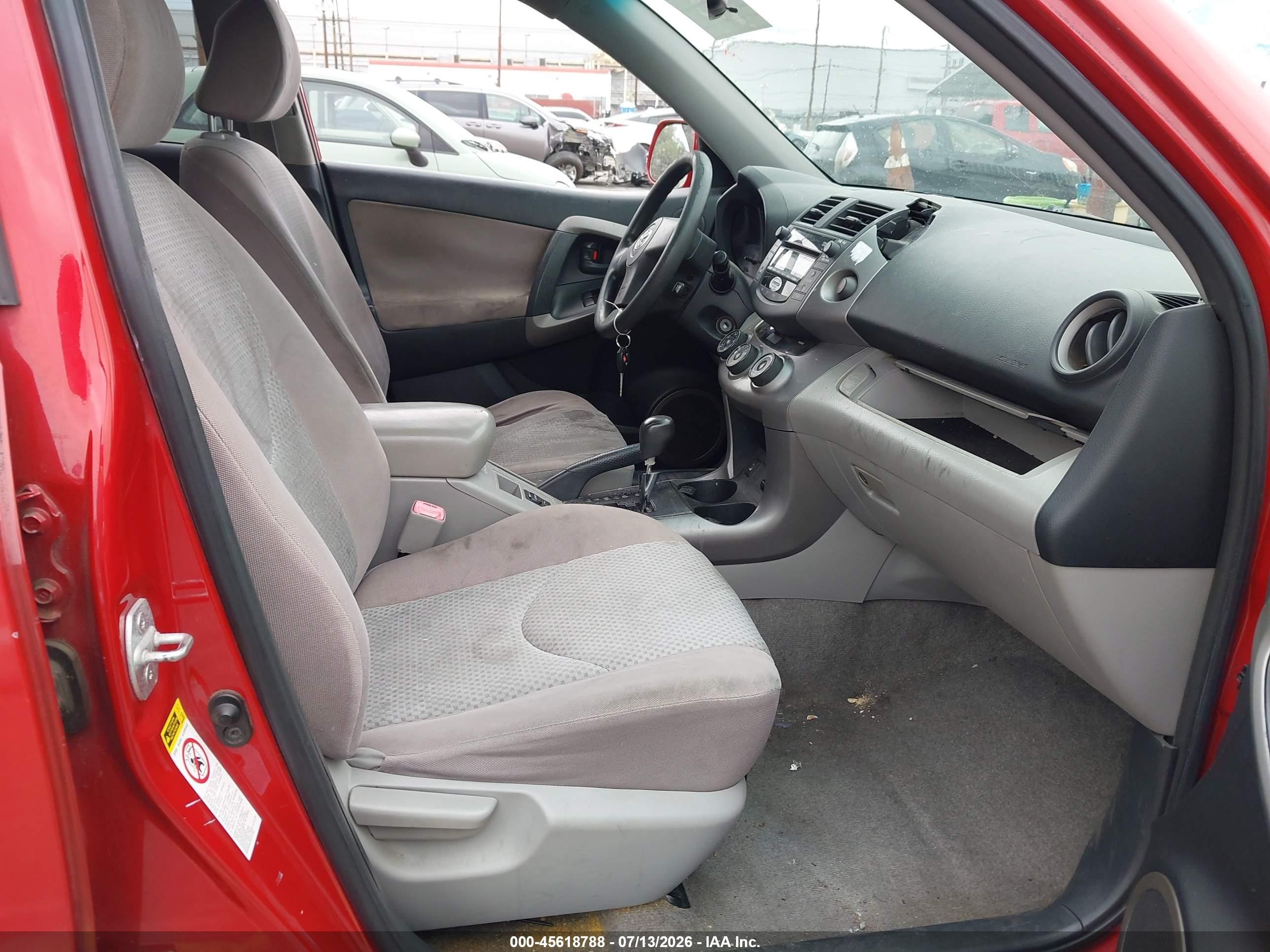 2007 Toyota Rav4   Красный vin: JTMZD35V775071873