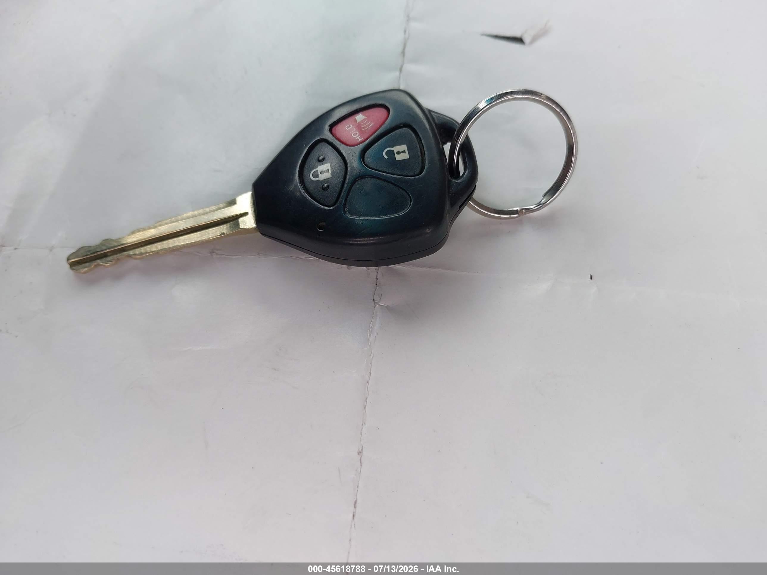 2007 Toyota Rav4   Красный vin: JTMZD35V775071873