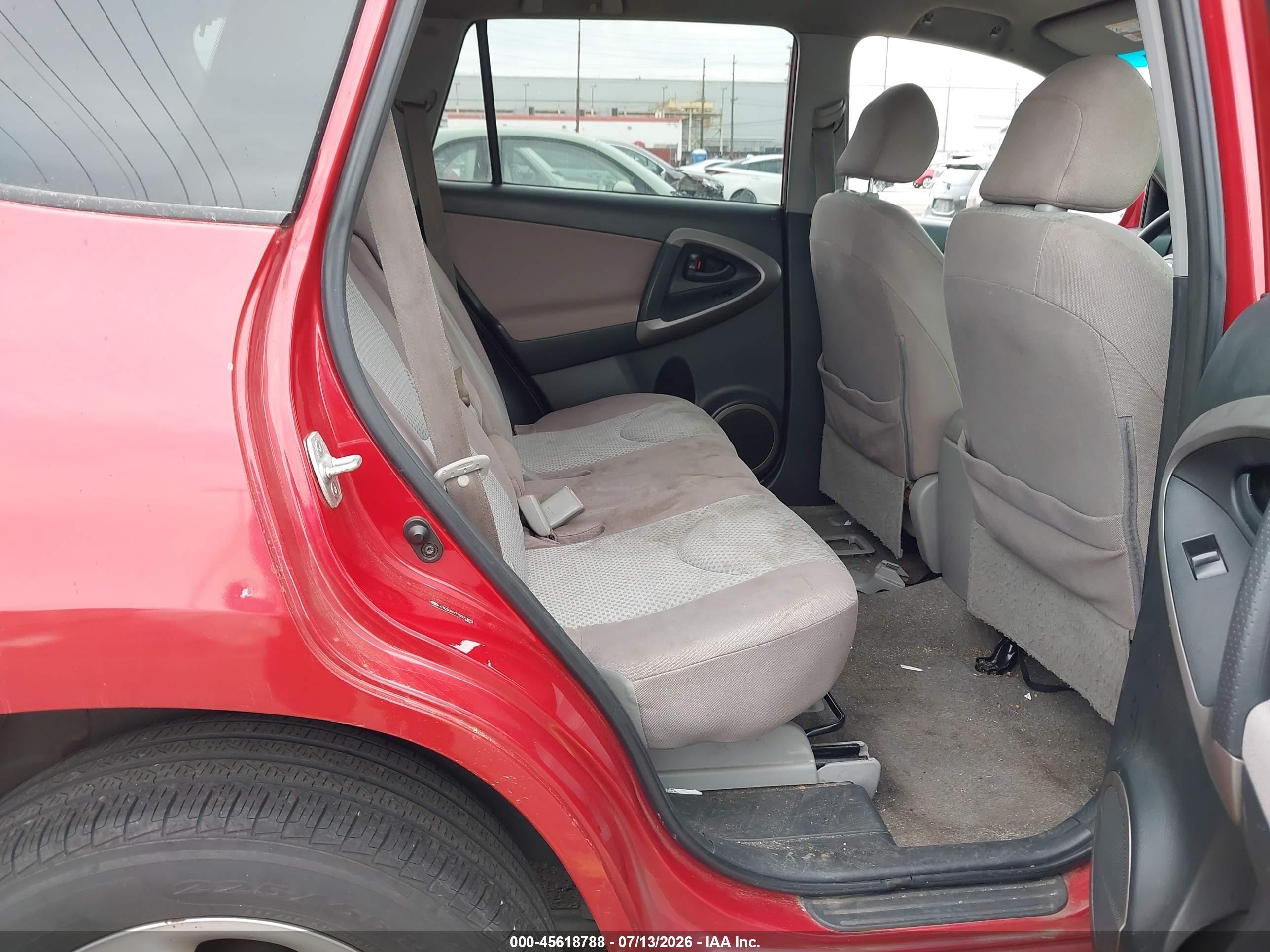 2007 Toyota Rav4   Красный vin: JTMZD35V775071873
