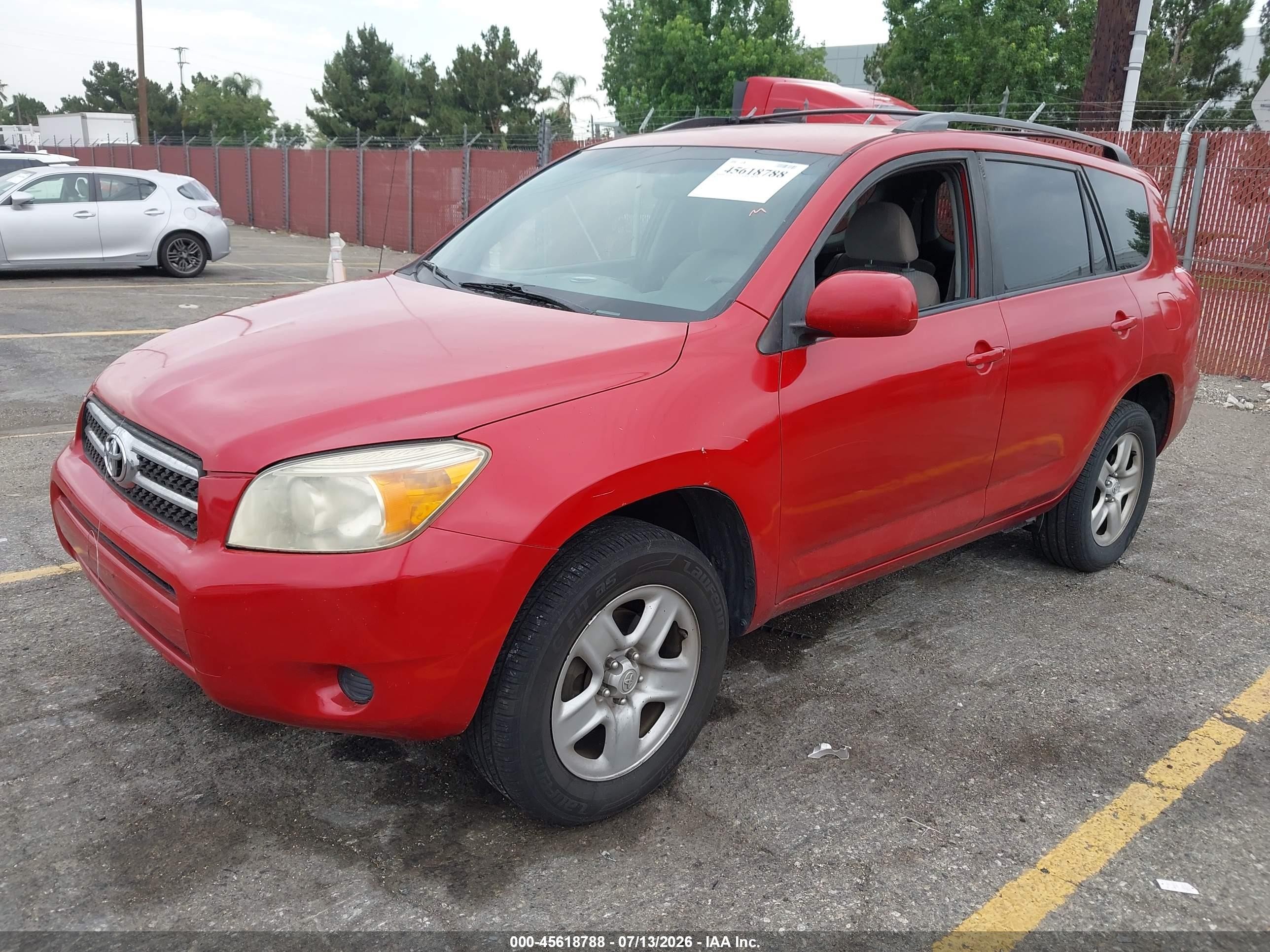 2007 Toyota Rav4   Красный vin: JTMZD35V775071873
