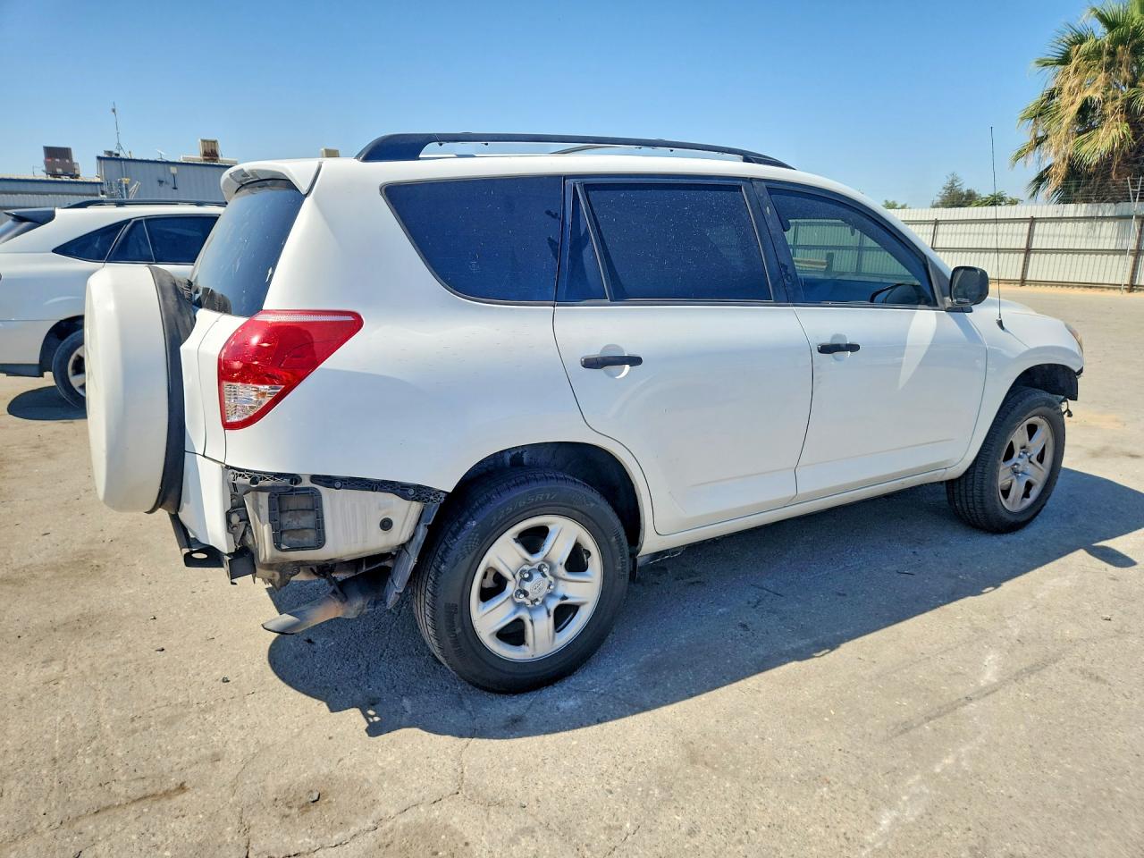 2007 Toyota Rav4 Base White vin: JTMZD35V875076211