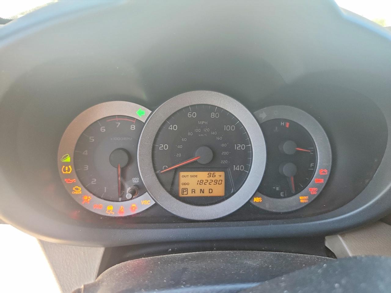2007 Toyota Rav4 Base White vin: JTMZD35V875076211