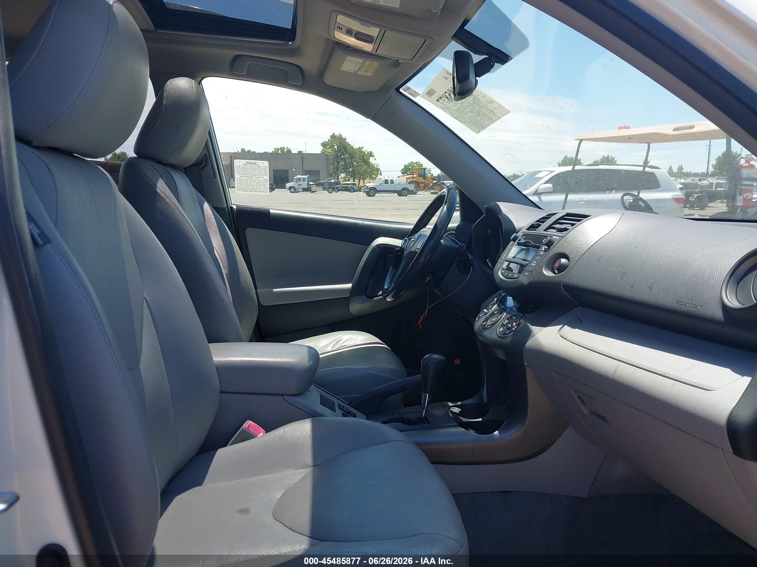 2009 Toyota Rav4 Limited White vin: JTMZF31V595001288