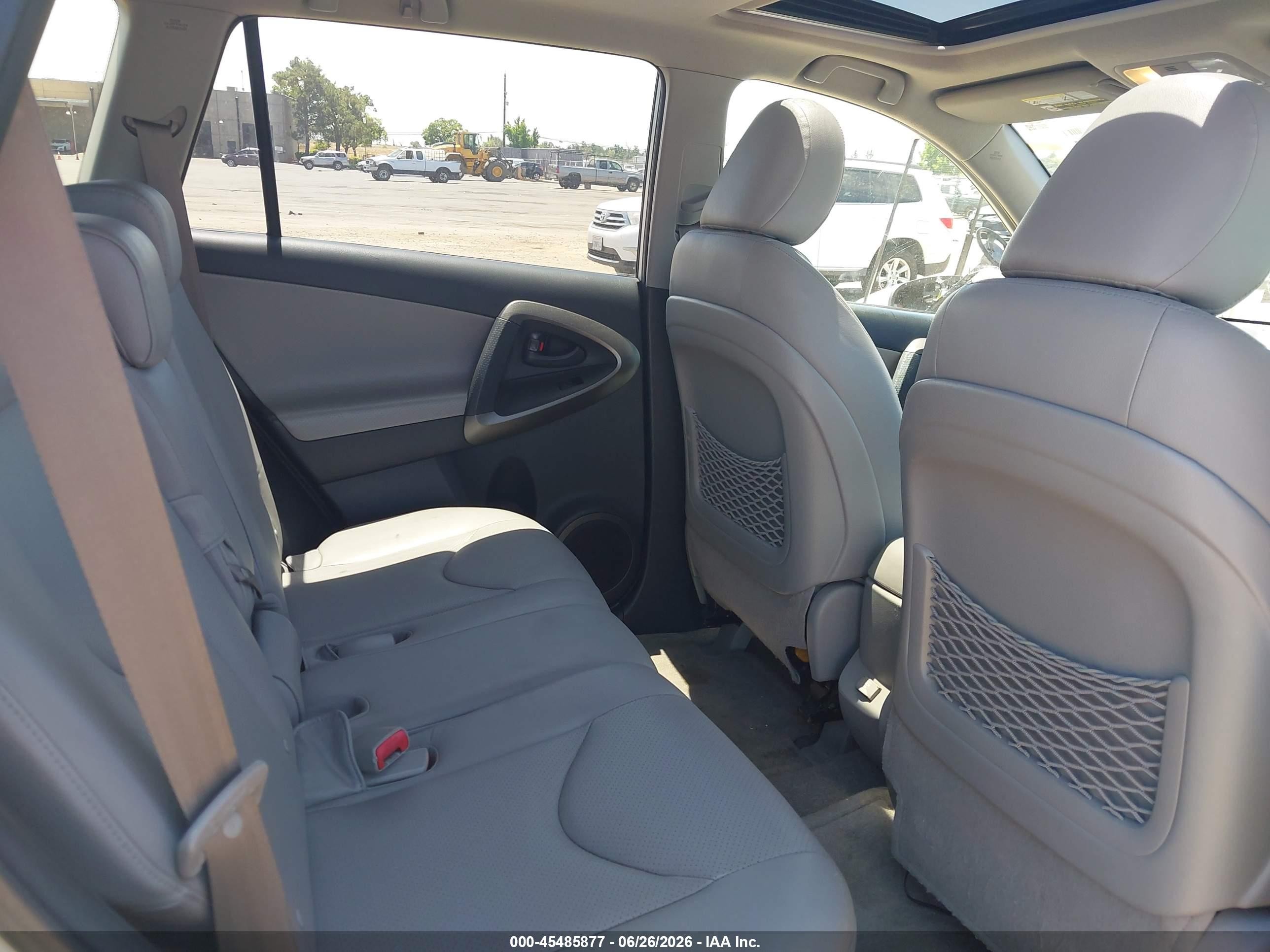 2009 Toyota Rav4 Limited White vin: JTMZF31V595001288