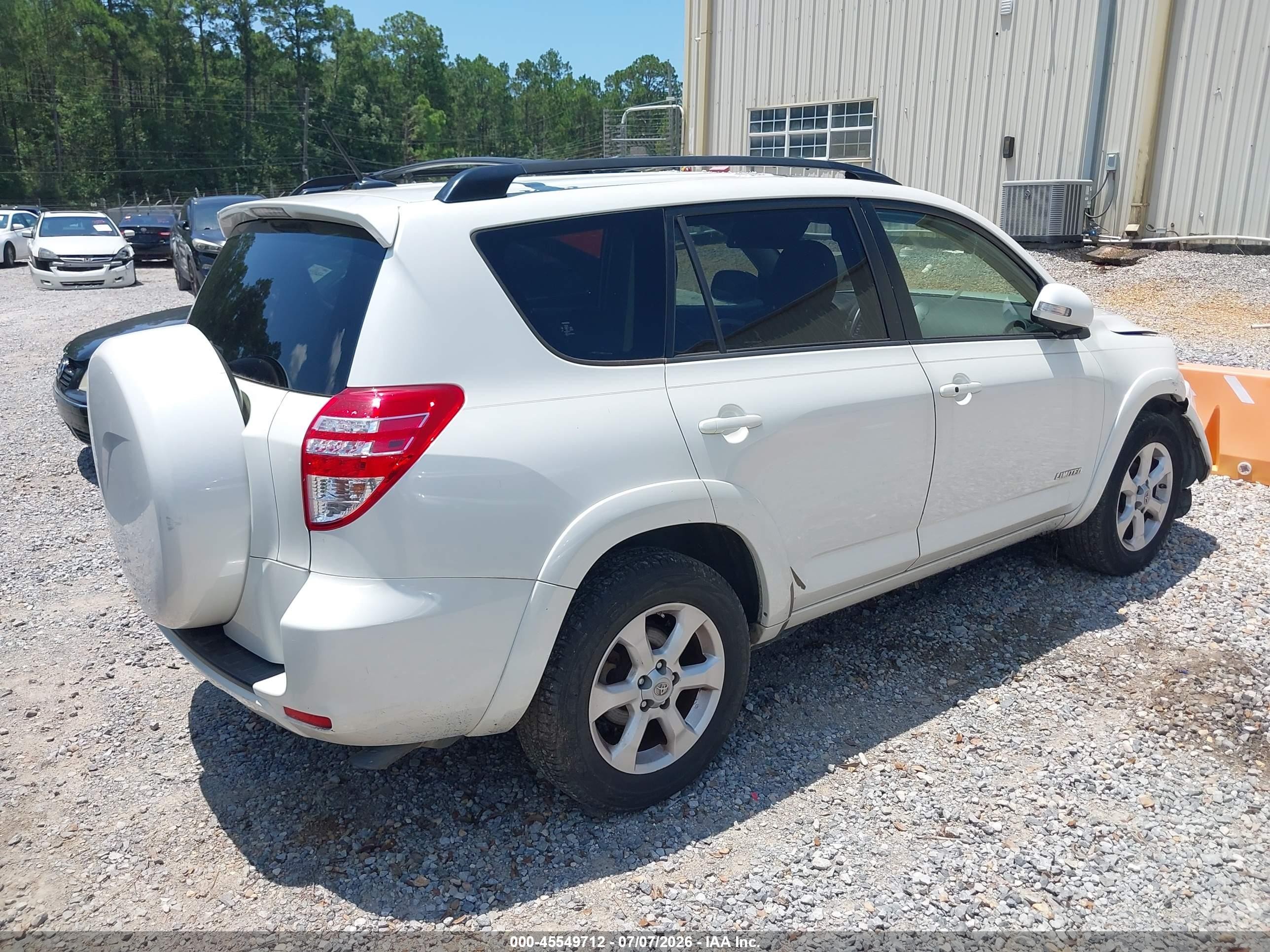2009 Toyota Rav4 Limited White vin: JTMZF31V995013556