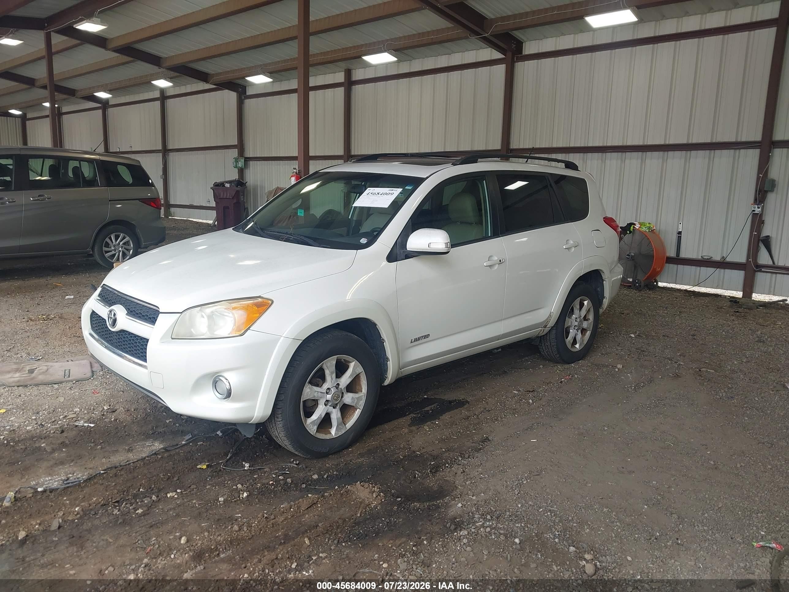 2009 Toyota Rav4 Limited White vin: JTMZF31VX95009869