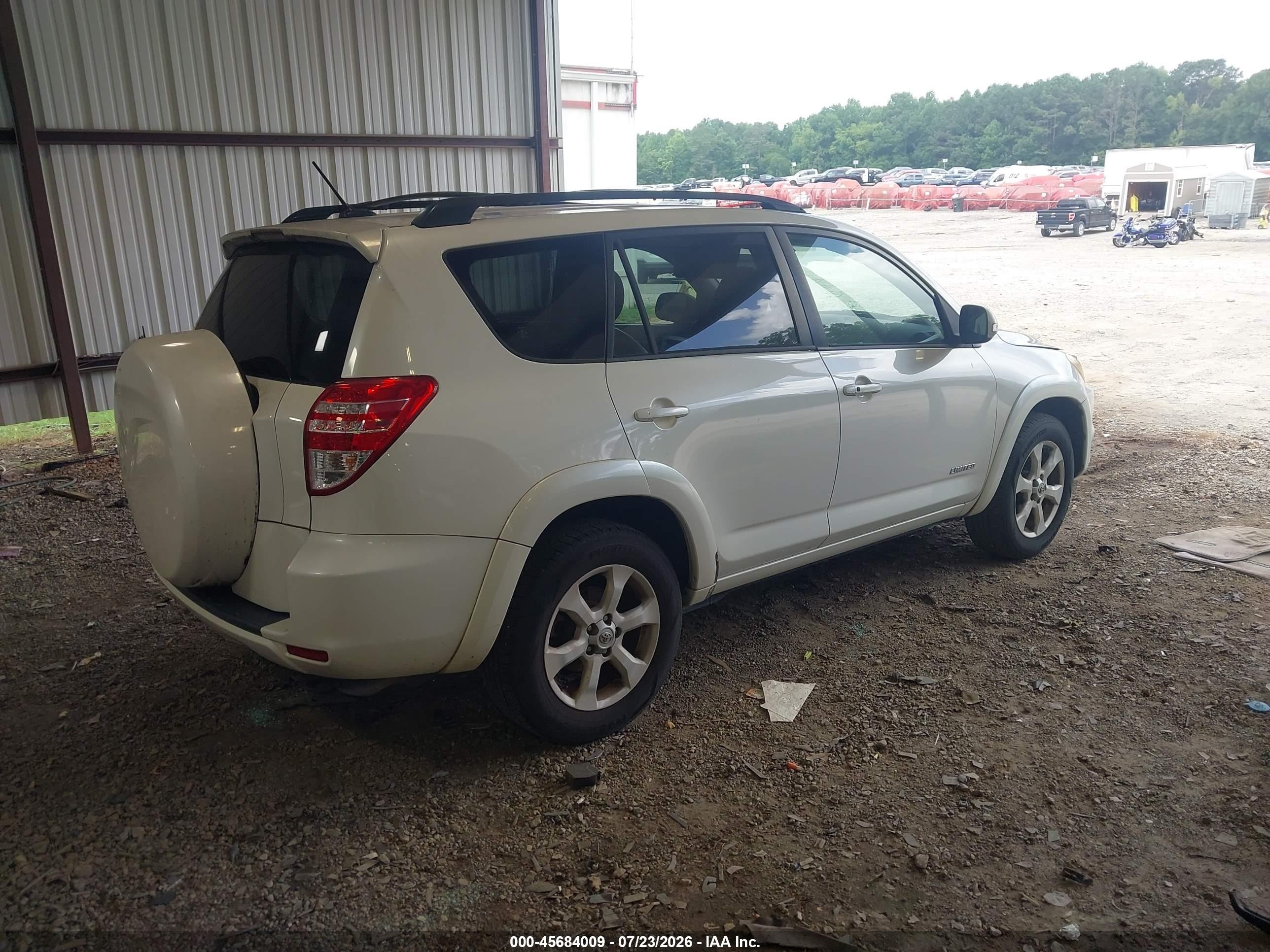 2009 Toyota Rav4 Limited White vin: JTMZF31VX95009869