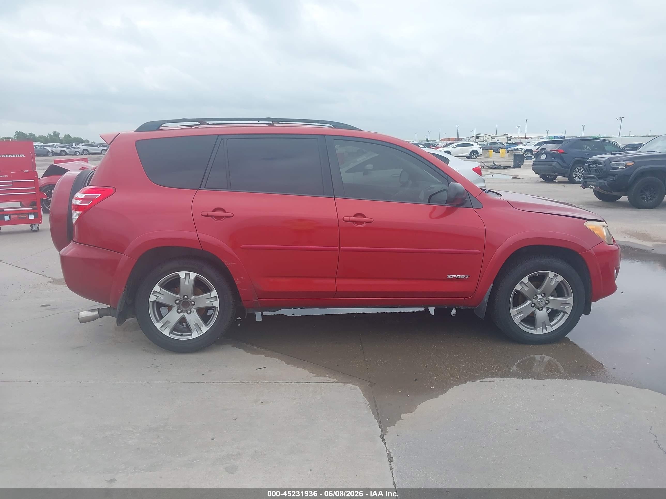 2009 Toyota Rav4 Sport Красный vin: JTMZF32V79D011180