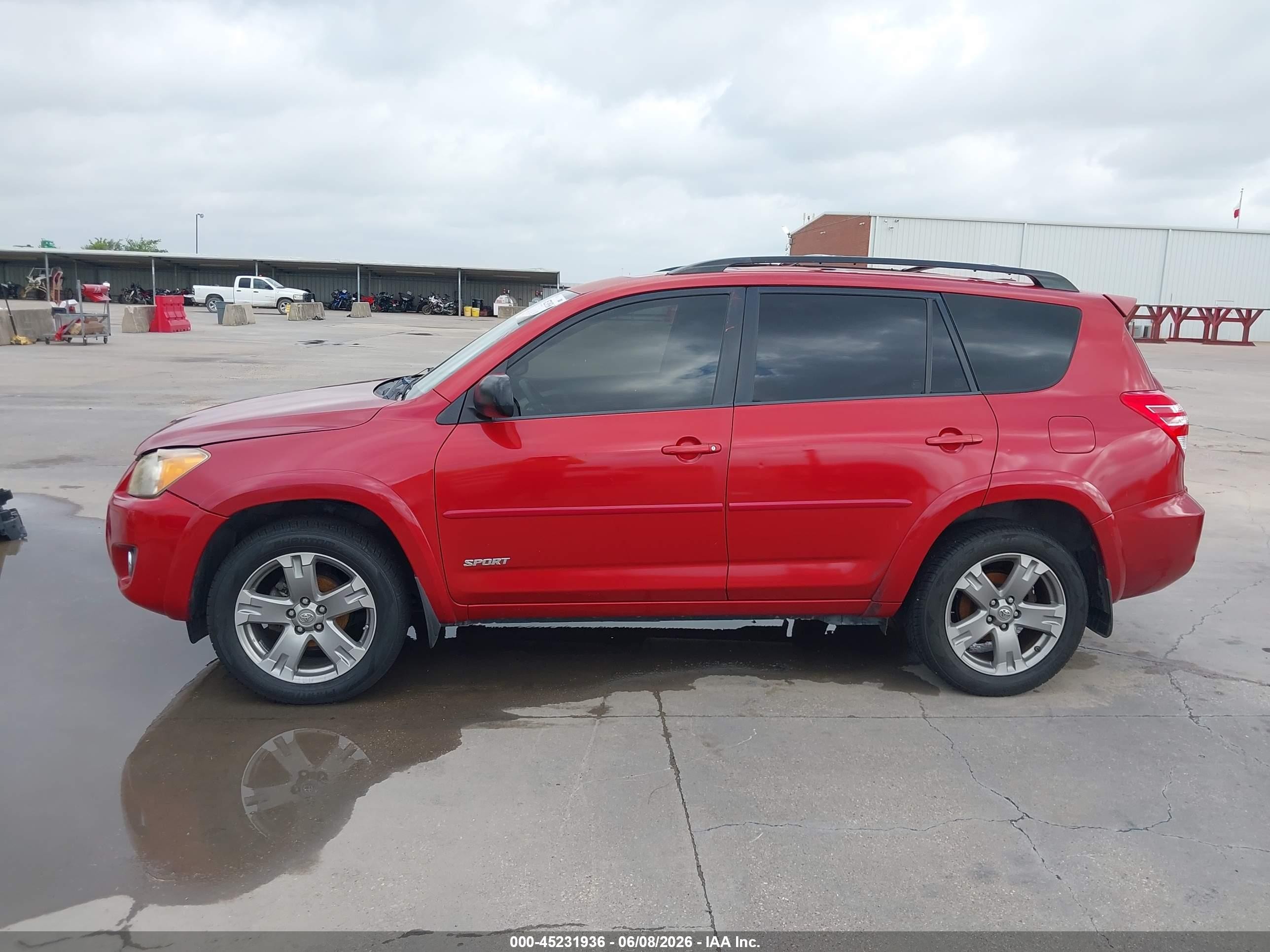 2009 Toyota Rav4 Sport Красный vin: JTMZF32V79D011180