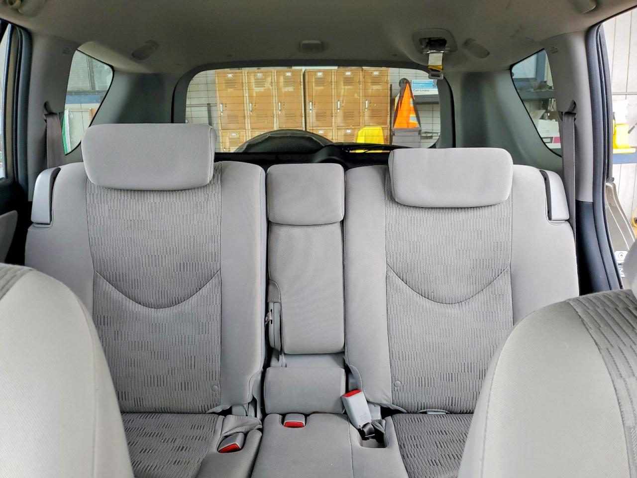 2009 Toyota Rav4 Base Tan vin: JTMZF33V095013460