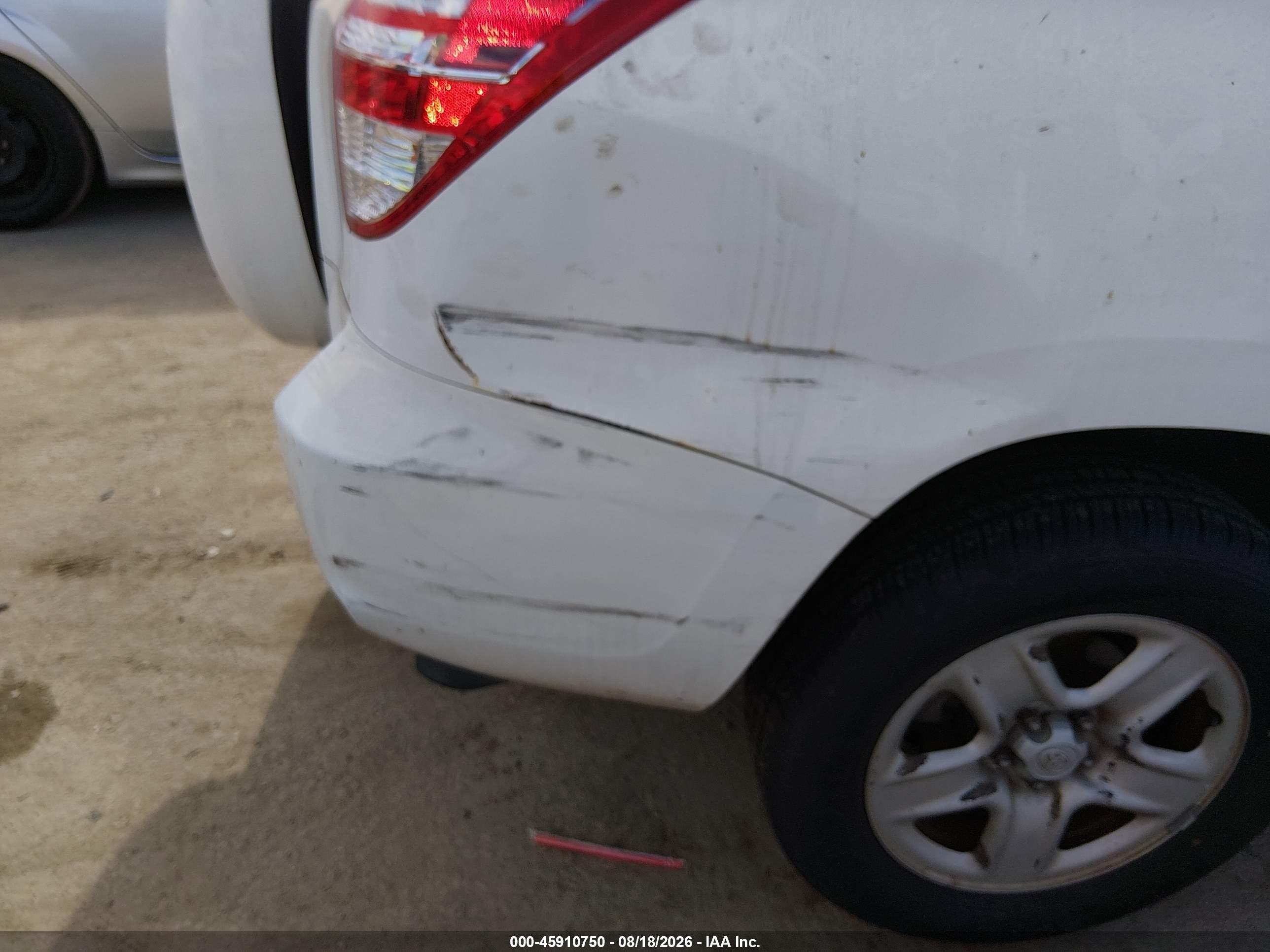 2009 Toyota Rav4   White vin: JTMZF33V09D005350