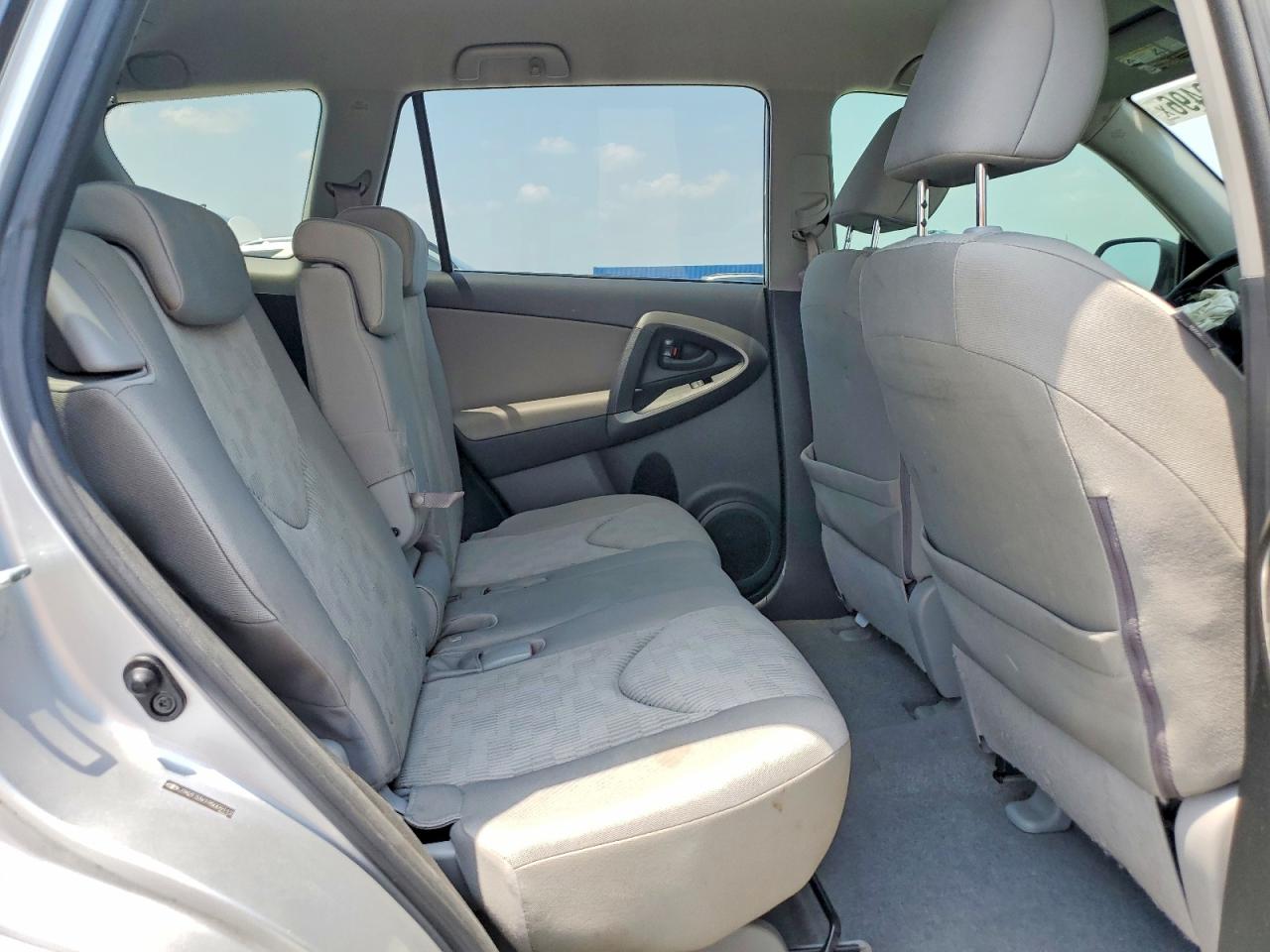 2009 Toyota Rav4 Base Silver vin: JTMZF33V195009112