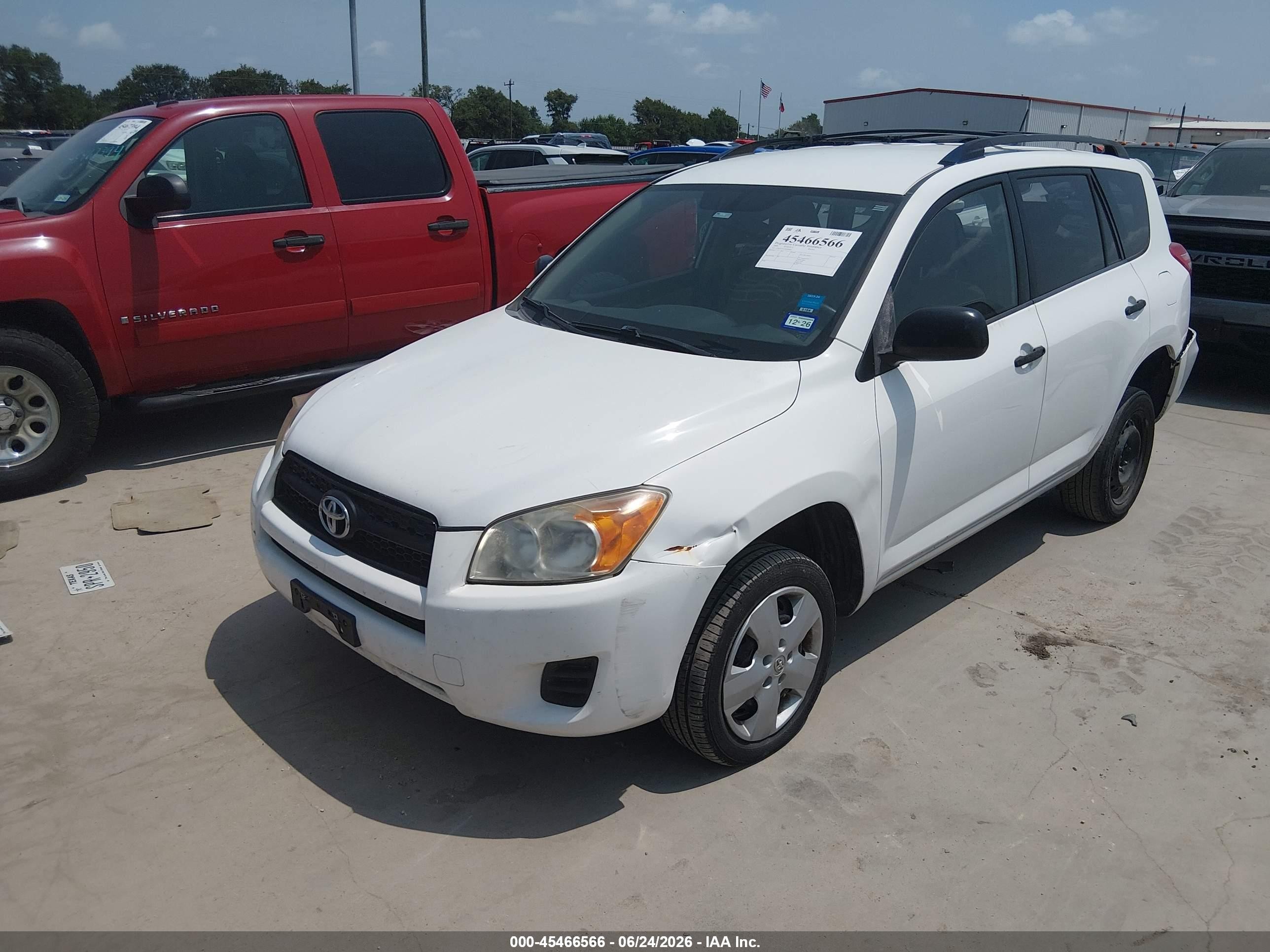 2009 Toyota Rav4   White vin: JTMZF33V19D000450
