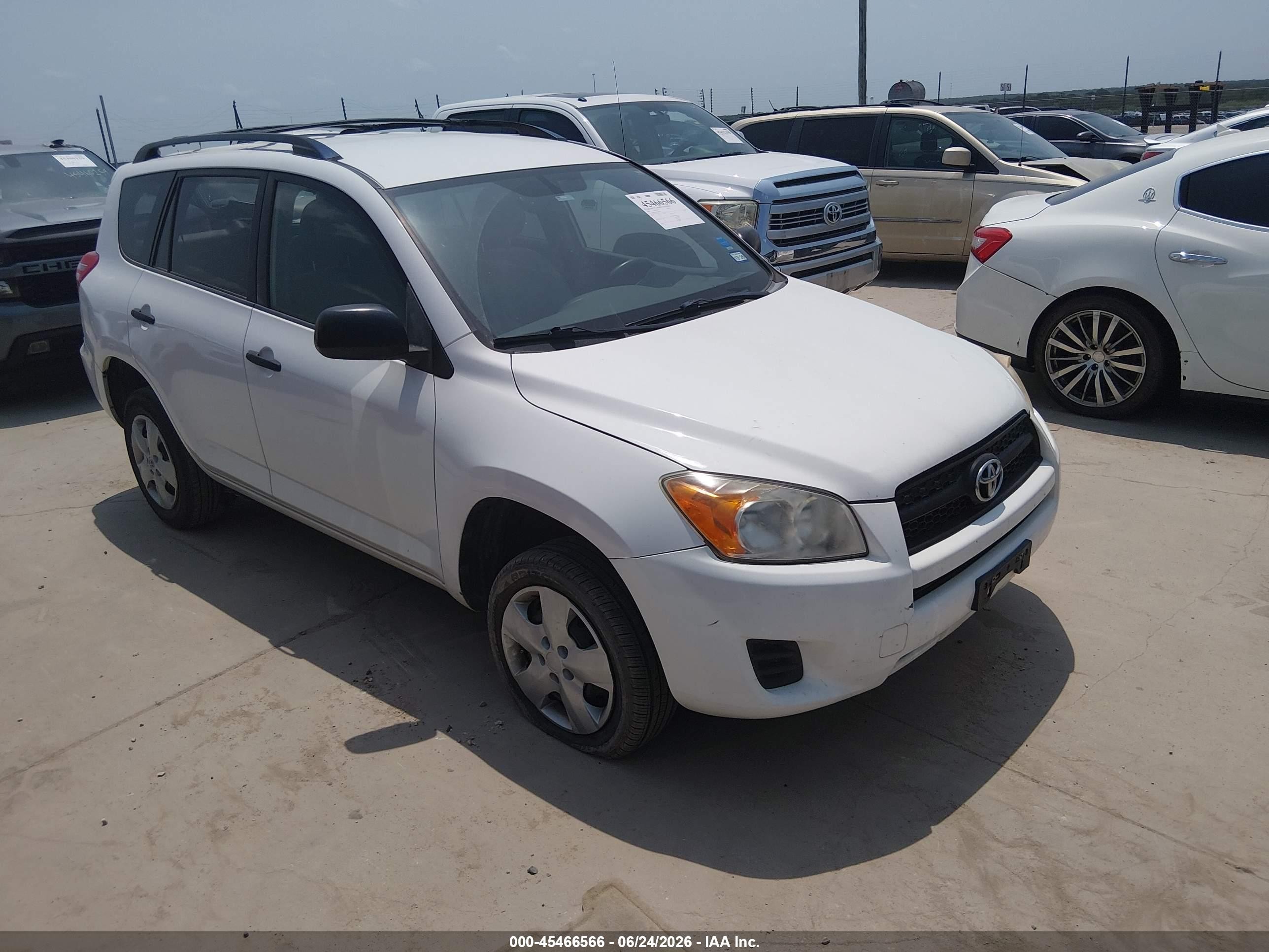 2009 Toyota Rav4   White vin: JTMZF33V19D000450