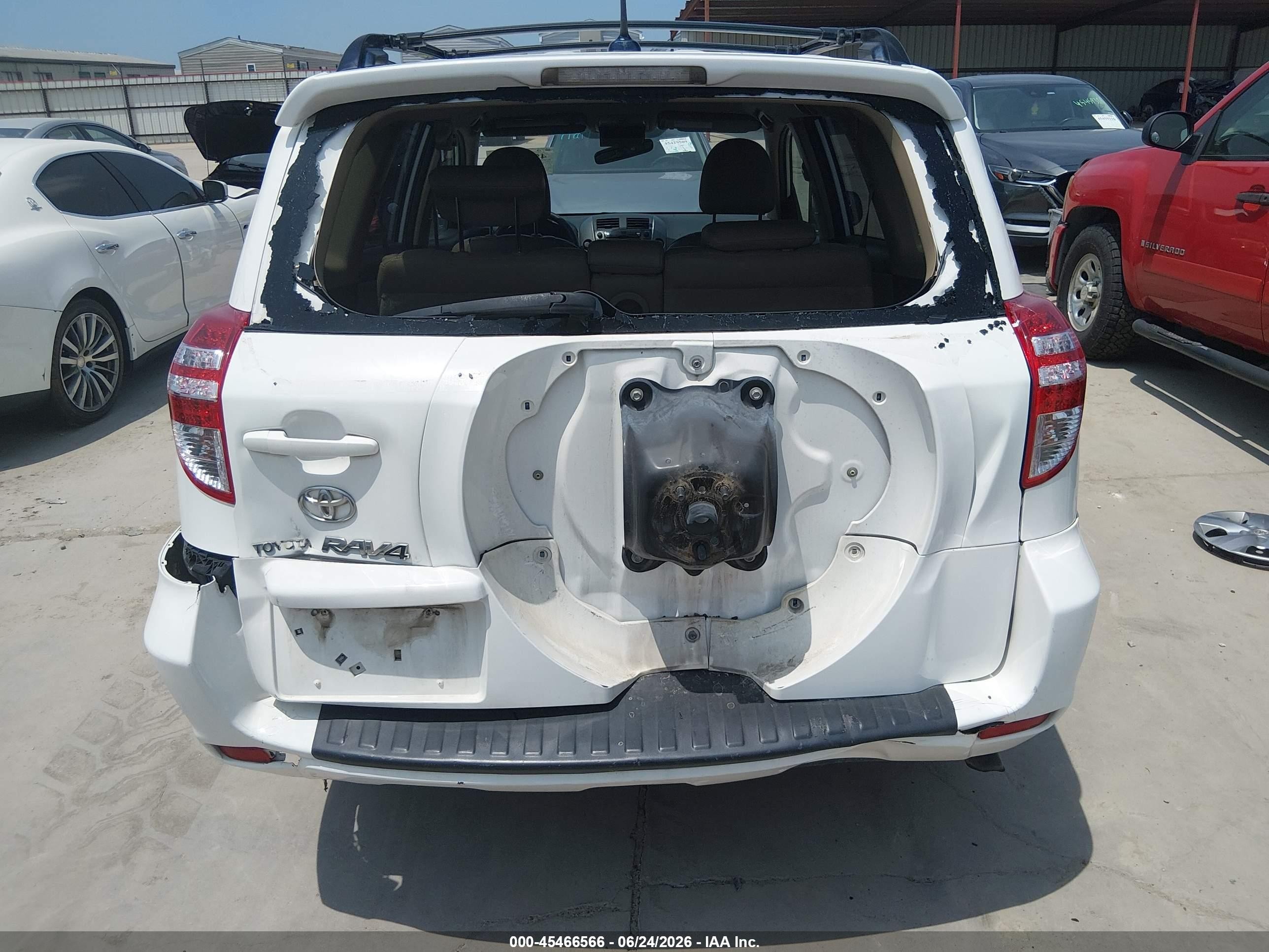 2009 Toyota Rav4   White vin: JTMZF33V19D000450