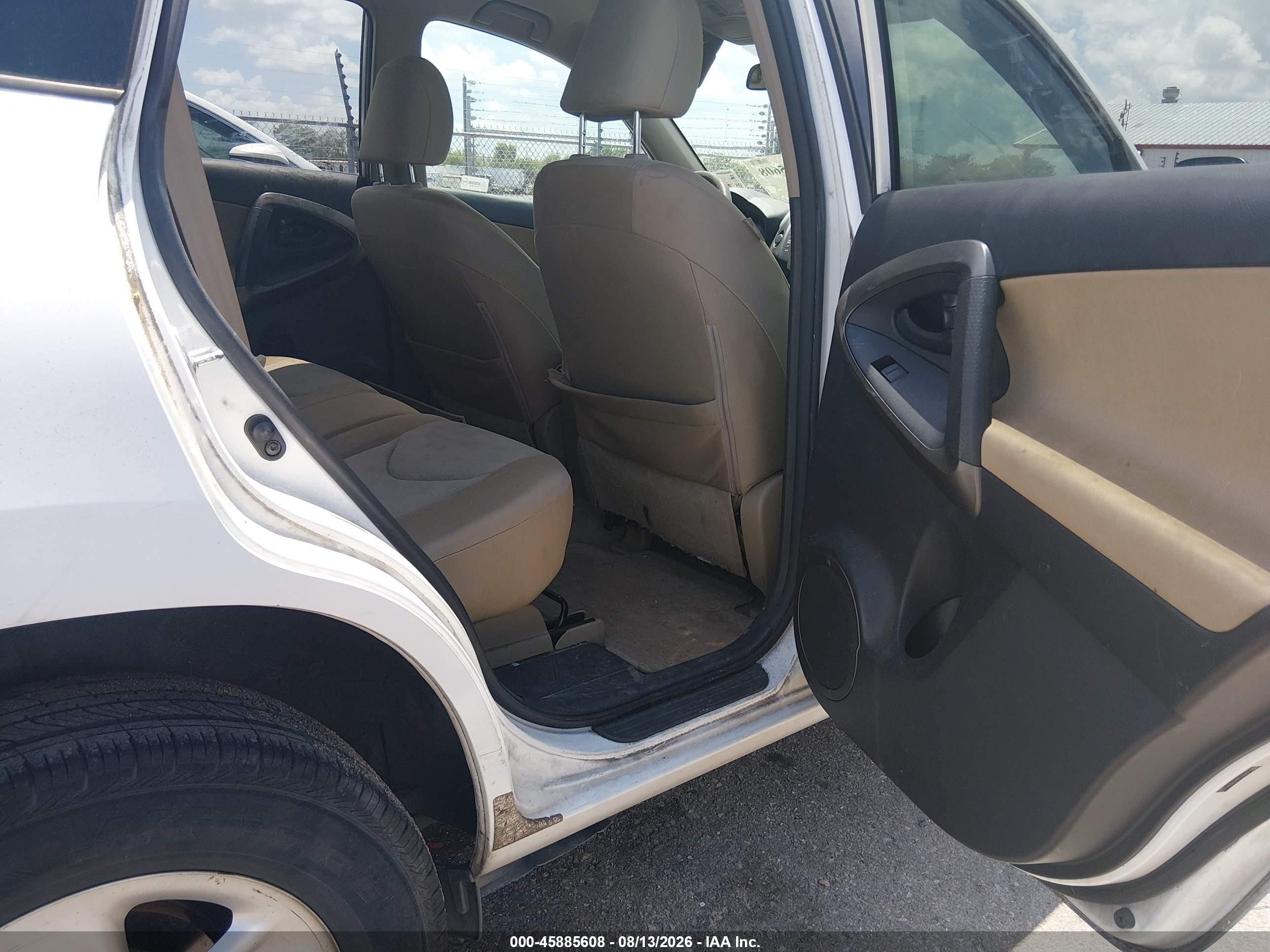 2009 Toyota Rav4   White vin: JTMZF33V19D005163