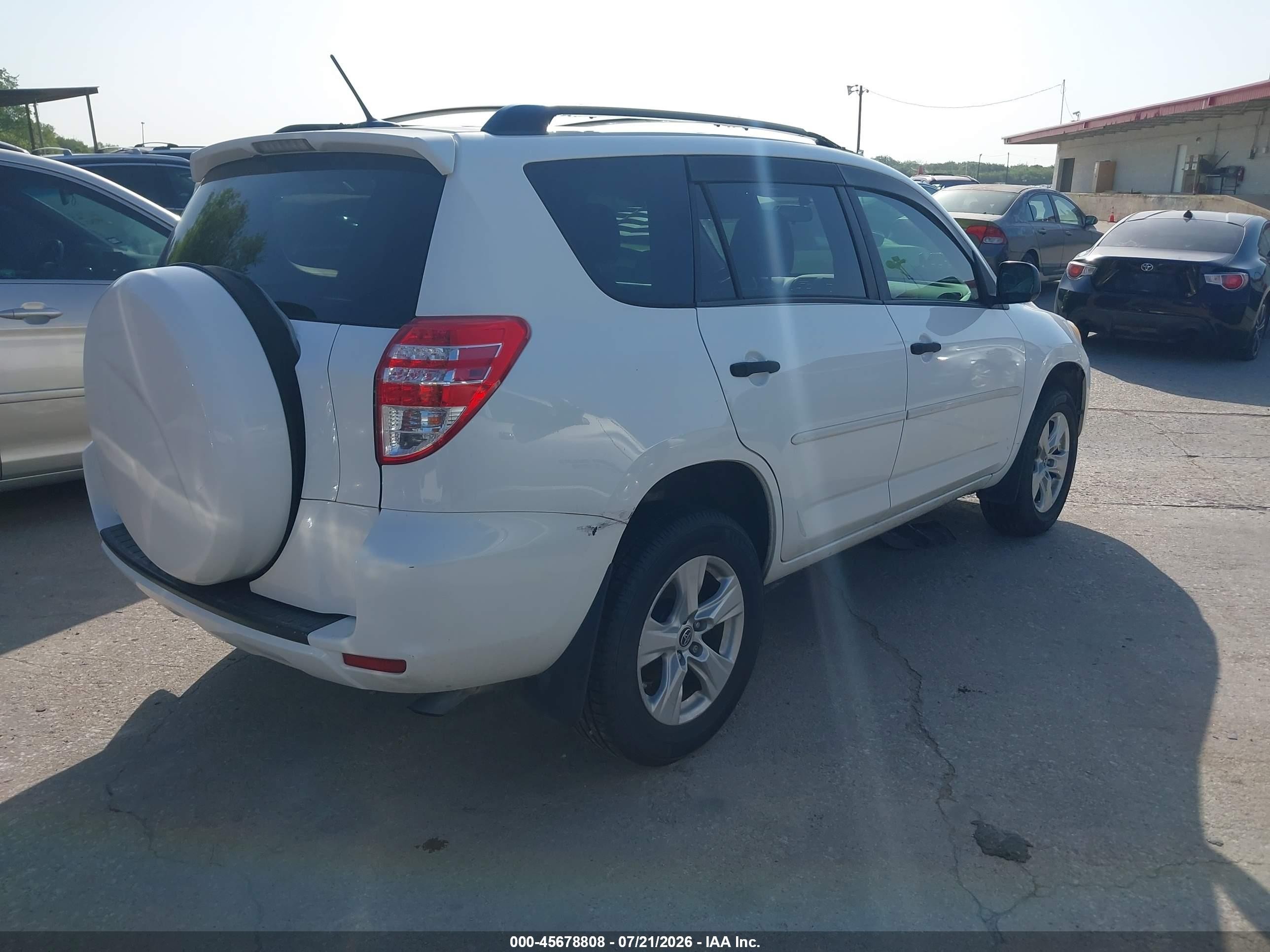 2009 Toyota Rav4   White vin: JTMZF33V19D006054