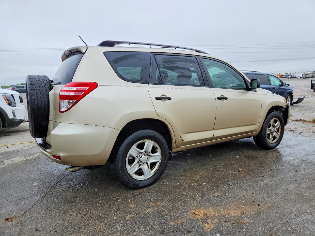 2009 Toyota Rav4 Base Cream vin: JTMZF33V295008227