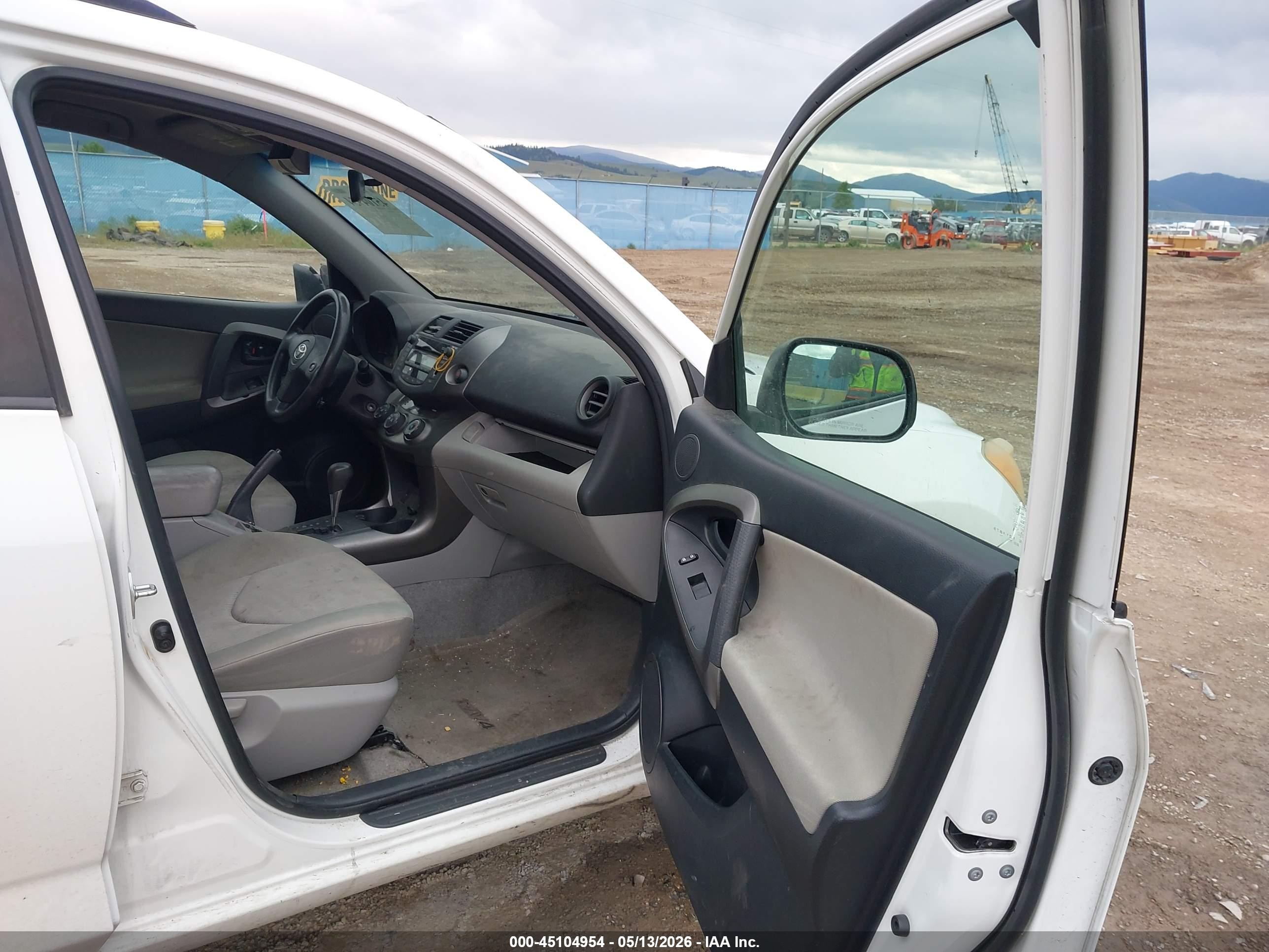 2009 Toyota Rav4   White vin: JTMZF33V49D015511