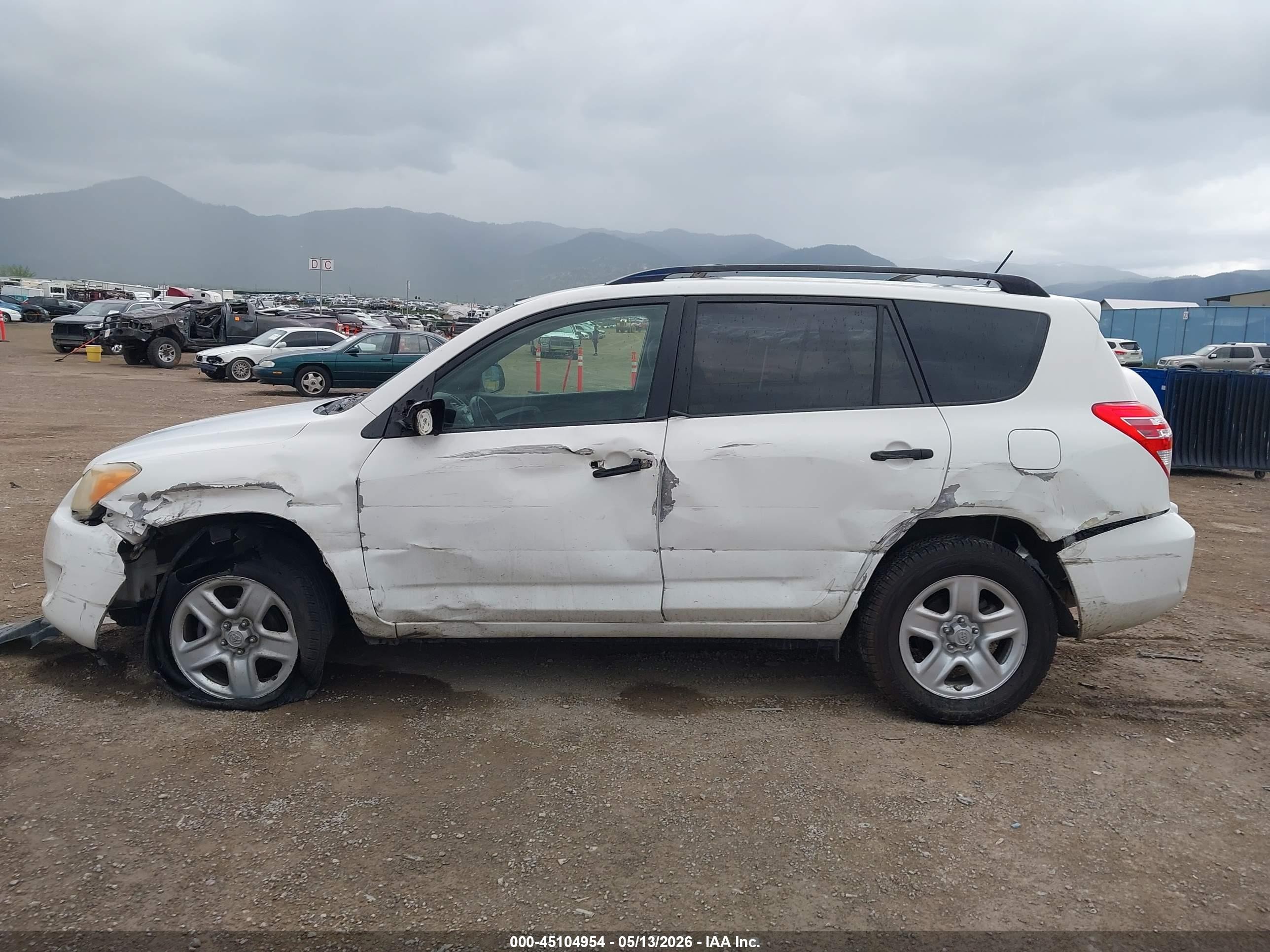 2009 Toyota Rav4   White vin: JTMZF33V49D015511