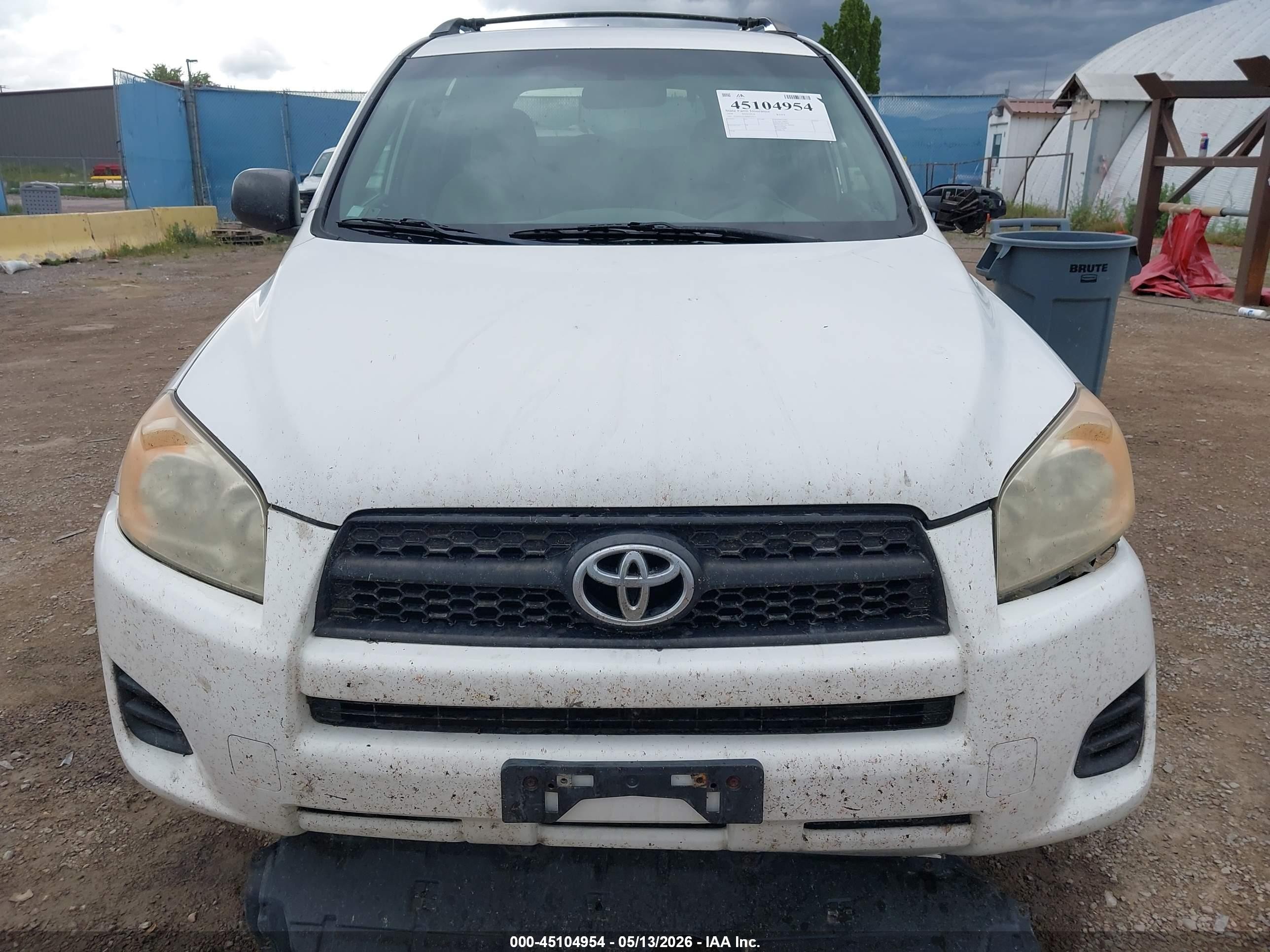 2009 Toyota Rav4   White vin: JTMZF33V49D015511