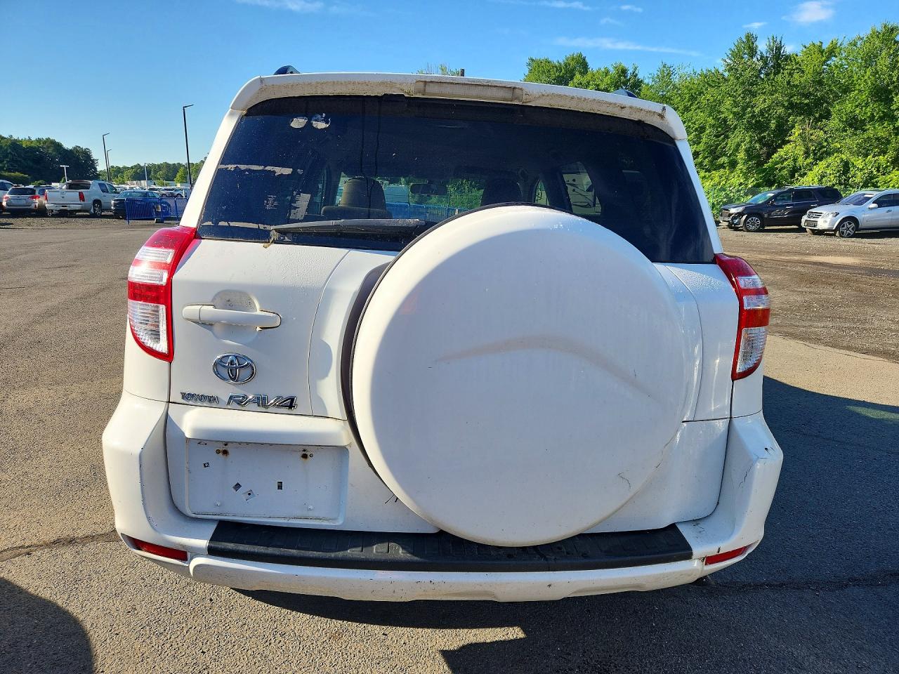 2009 Toyota Rav4 Base White vin: JTMZF33V595000686
