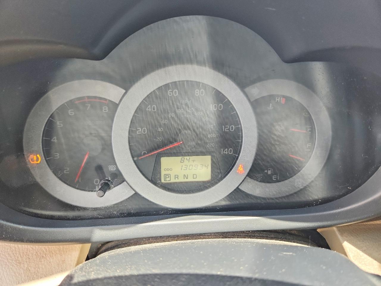 2009 Toyota Rav4 Base White vin: JTMZF33V595000686
