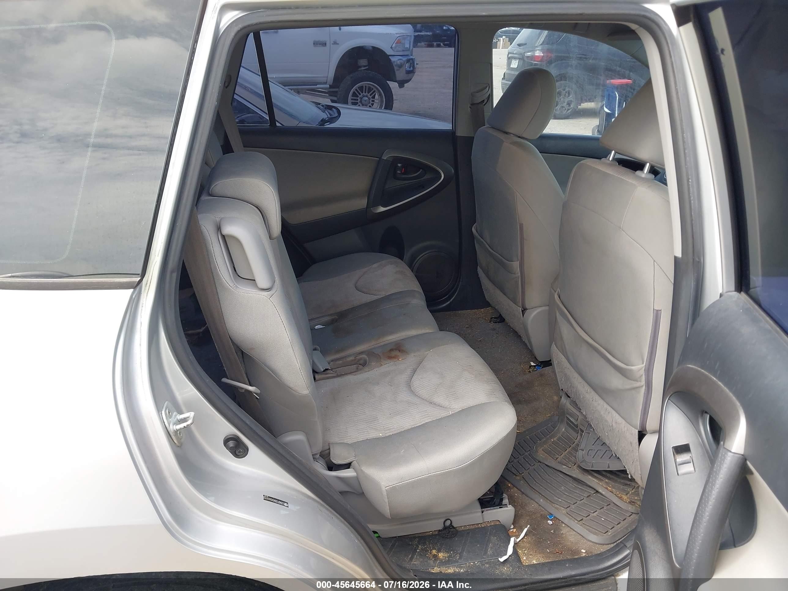2009 Toyota Rav4   Silver vin: JTMZF33V59D009703