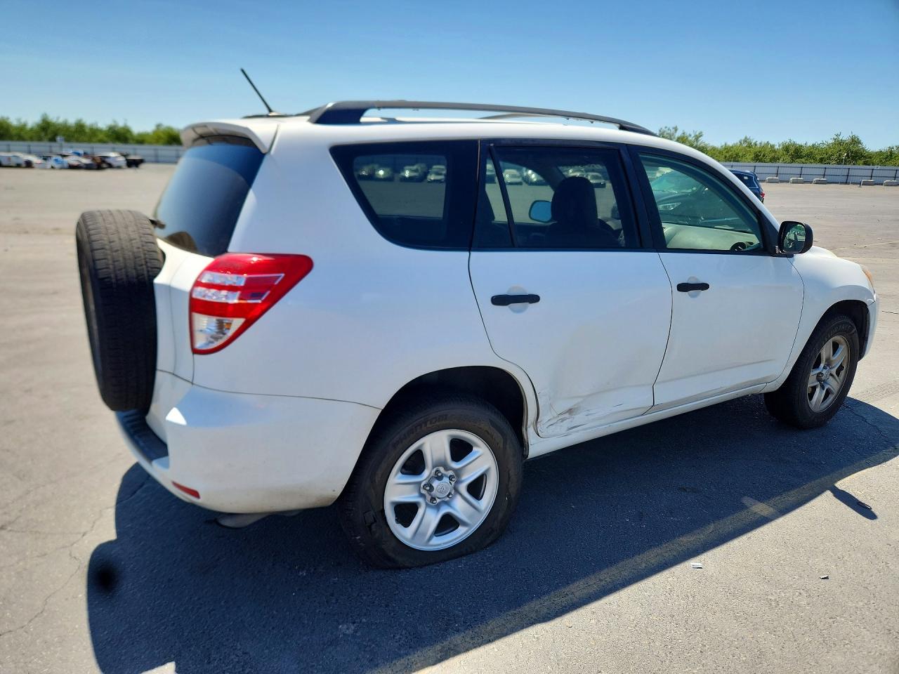 2009 Toyota Rav4 Base White vin: JTMZF33V59D014237