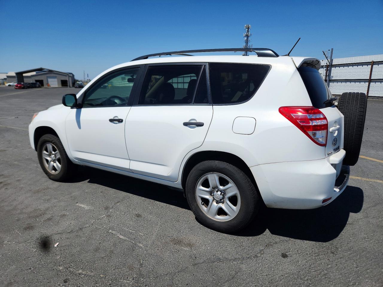 2009 Toyota Rav4 Base White vin: JTMZF33V59D014237
