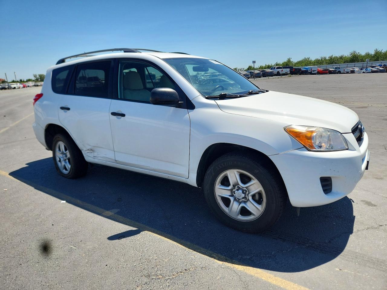 2009 Toyota Rav4 Base White vin: JTMZF33V59D014237