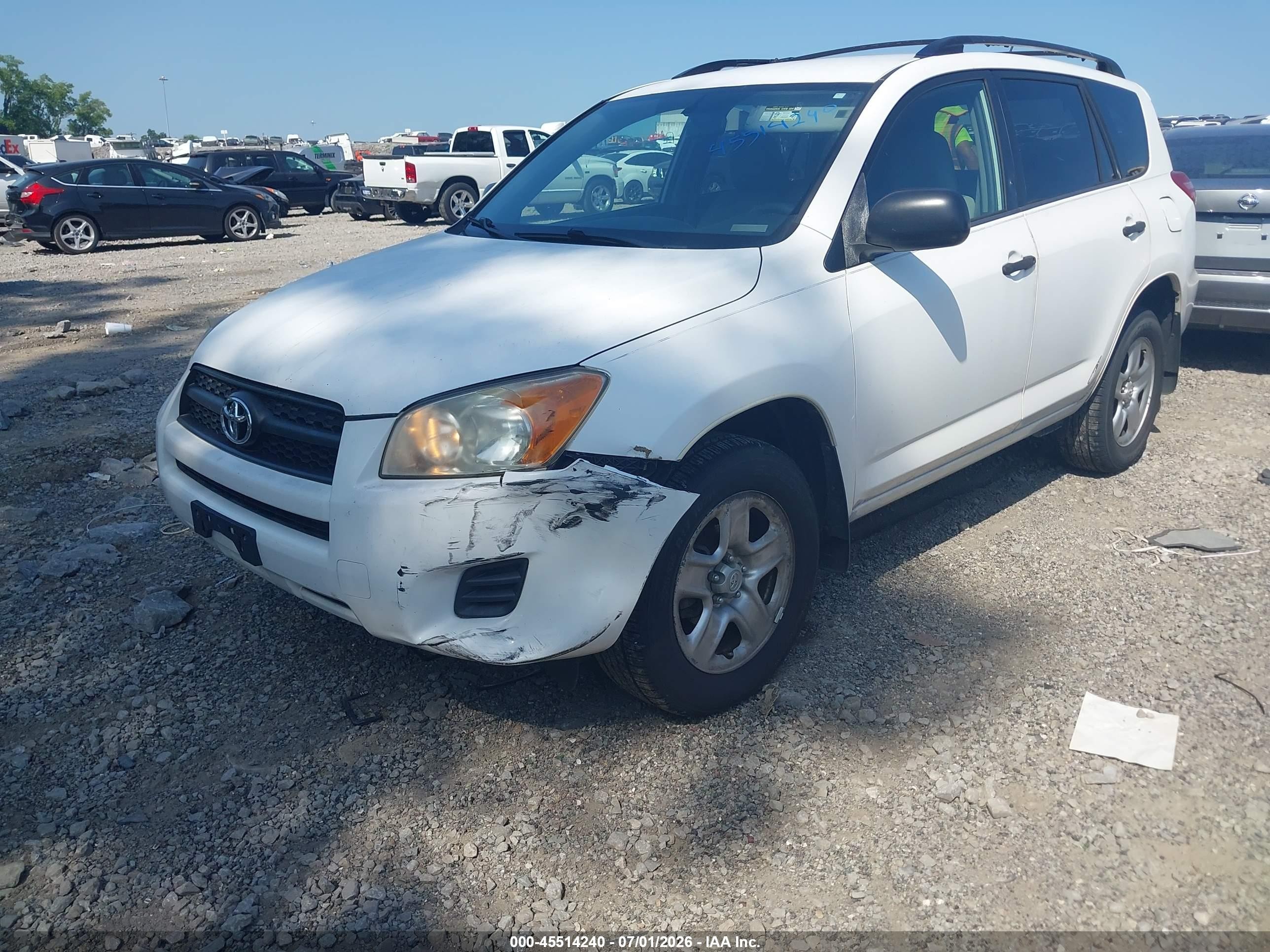 2009 Toyota Rav4   White vin: JTMZF33V695005749
