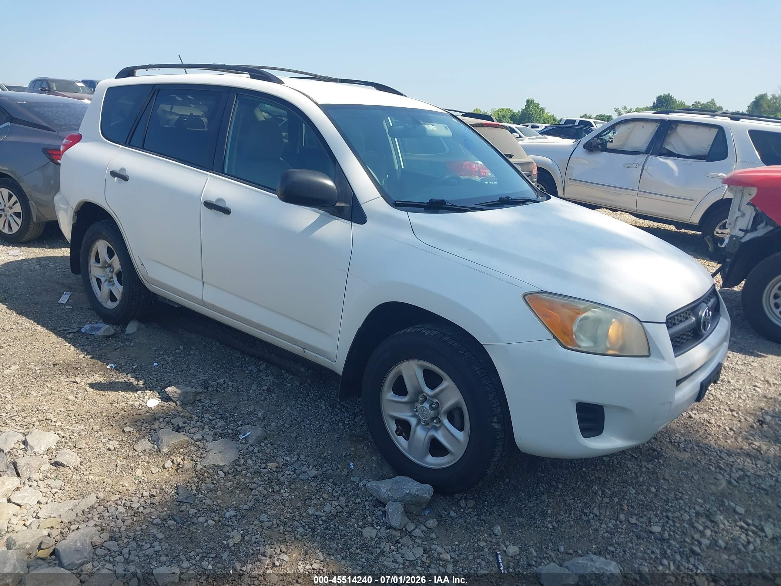2009 Toyota Rav4   White vin: JTMZF33V695005749