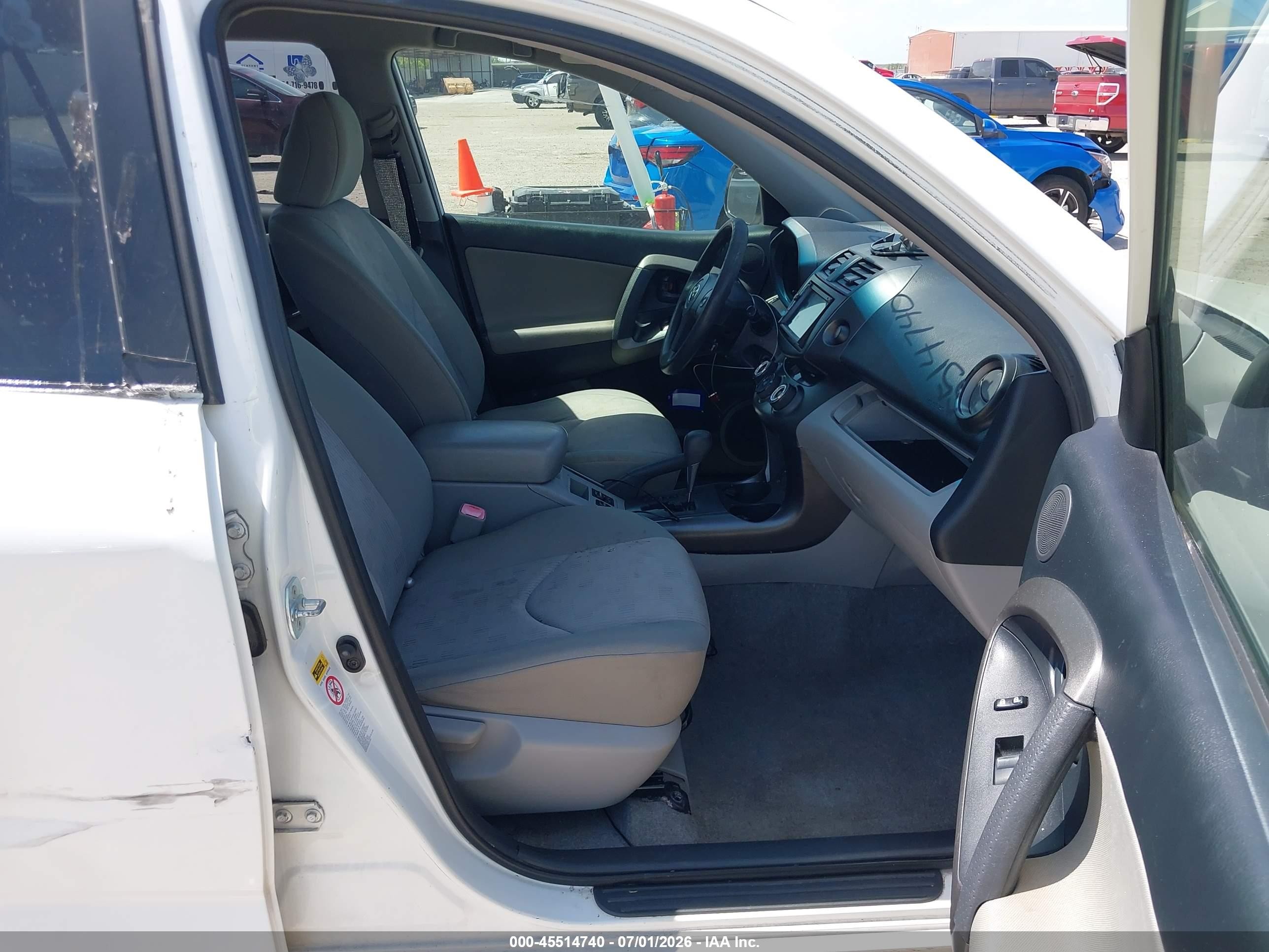 2009 Toyota Rav4   White vin: JTMZF33V69D006454
