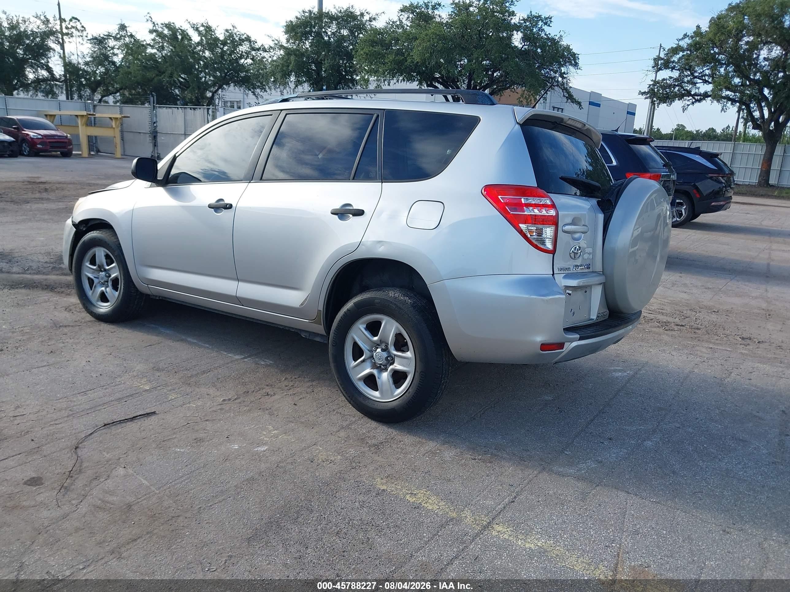 2009 Toyota Rav4   Silver vin: JTMZF33V69D014621