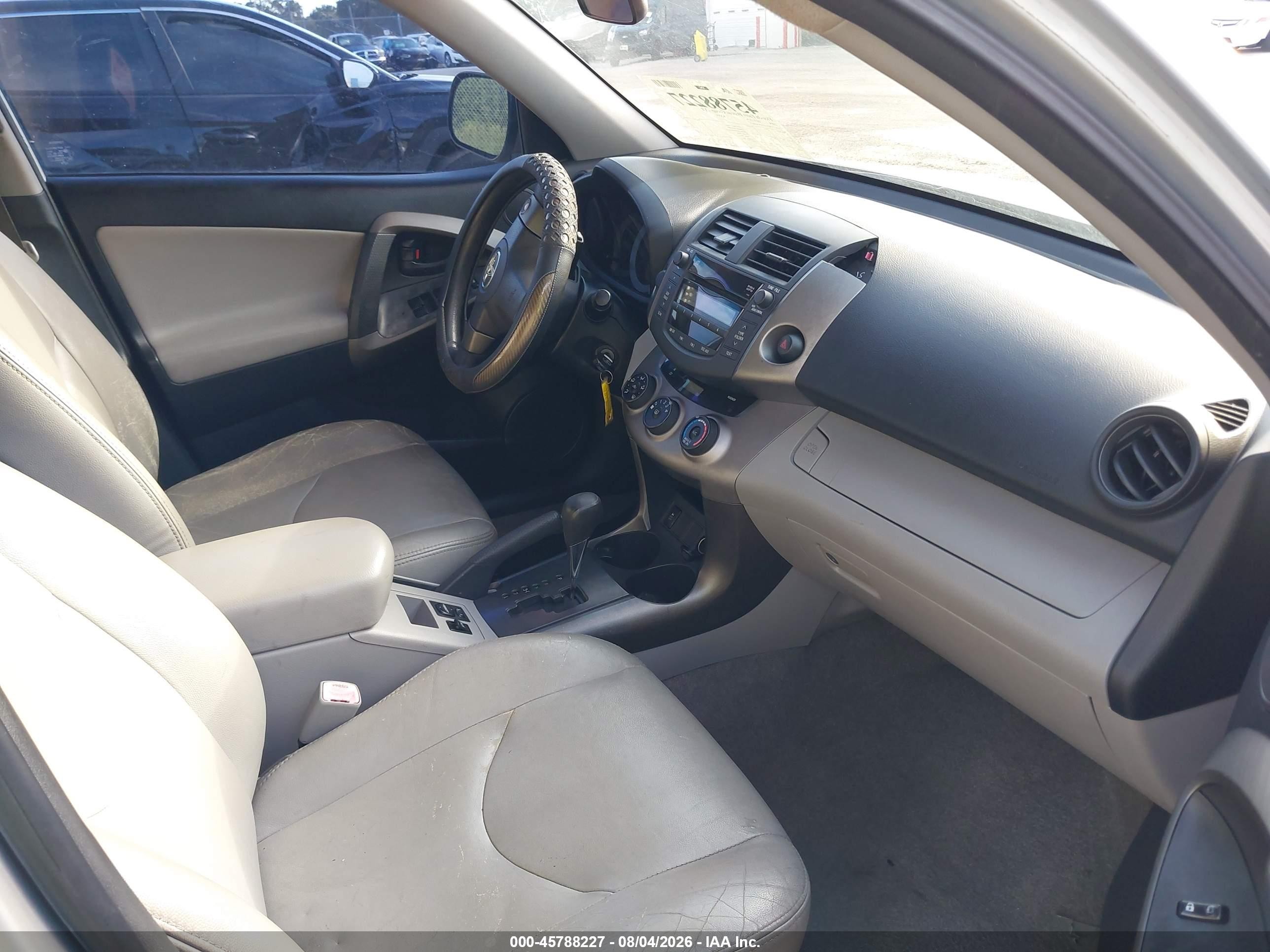 2009 Toyota Rav4   Silver vin: JTMZF33V69D014621