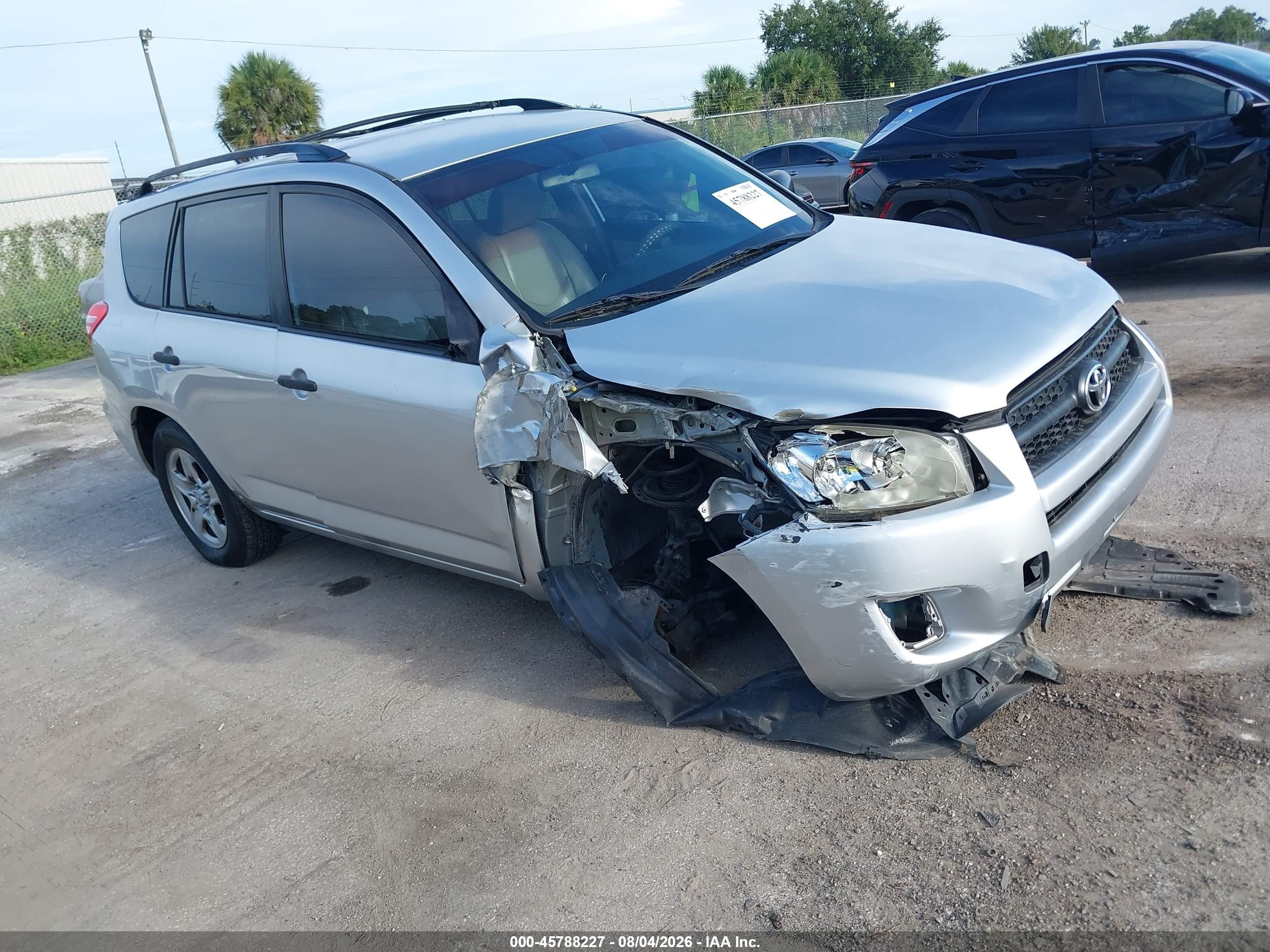 2009 Toyota Rav4   Silver vin: JTMZF33V69D014621