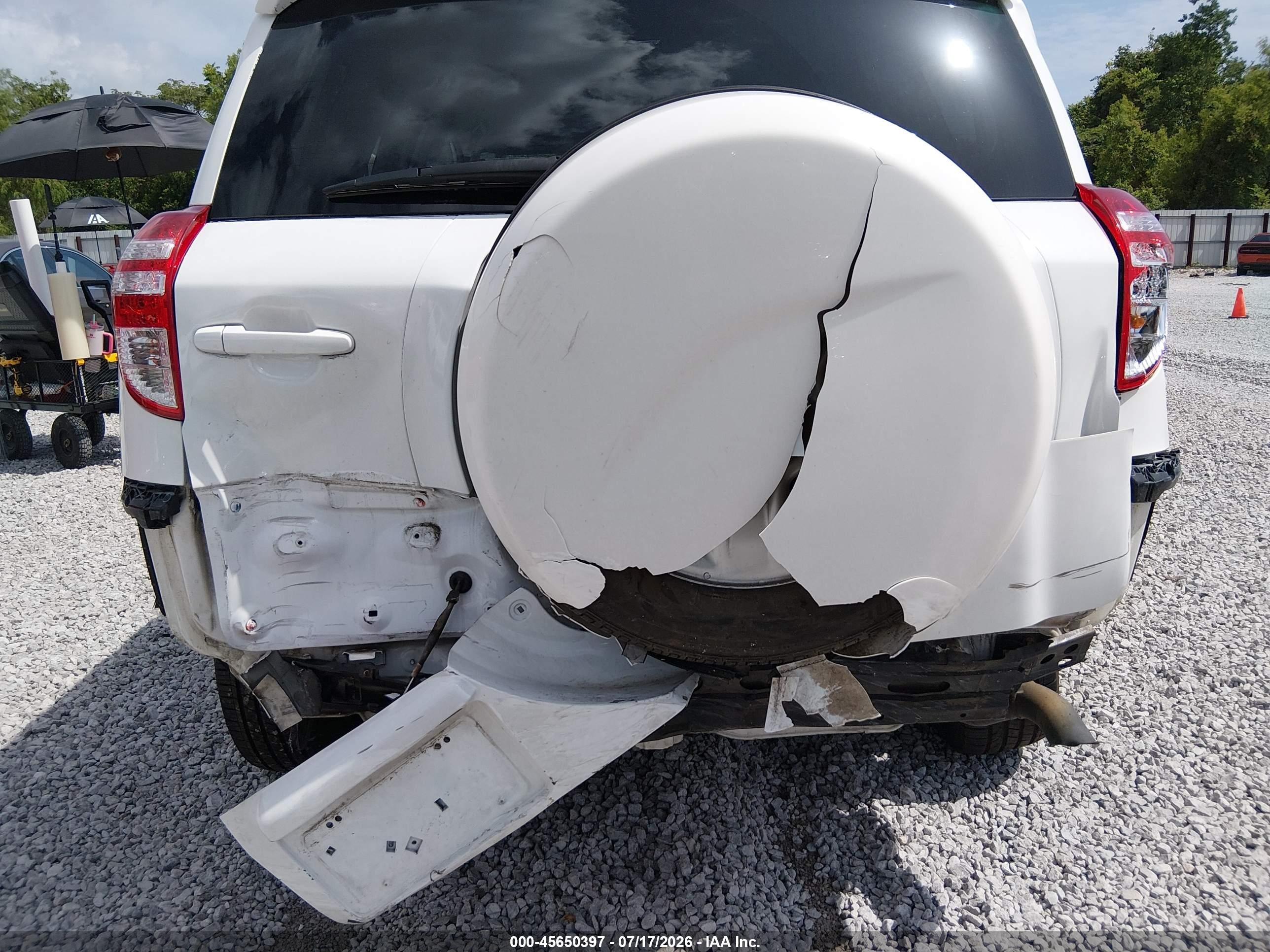 2009 Toyota Rav4   White vin: JTMZF33V79D002090