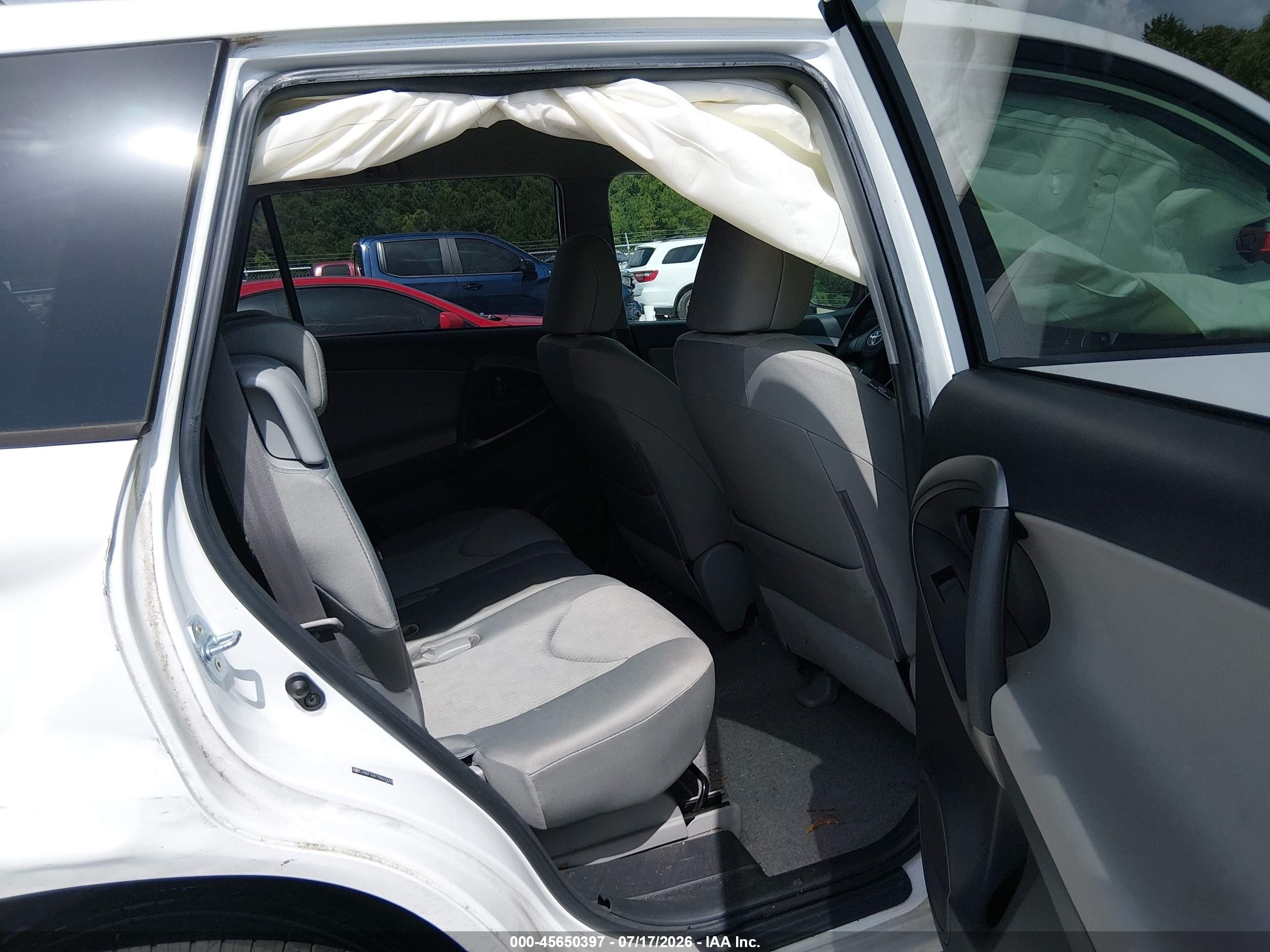 2009 Toyota Rav4   White vin: JTMZF33V79D002090