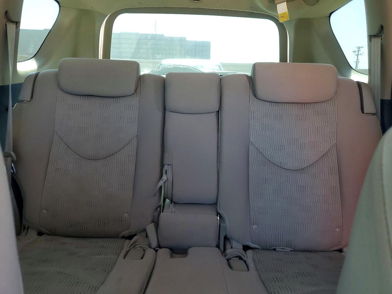 2009 Toyota Rav4 Base White vin: JTMZF33V79D014899