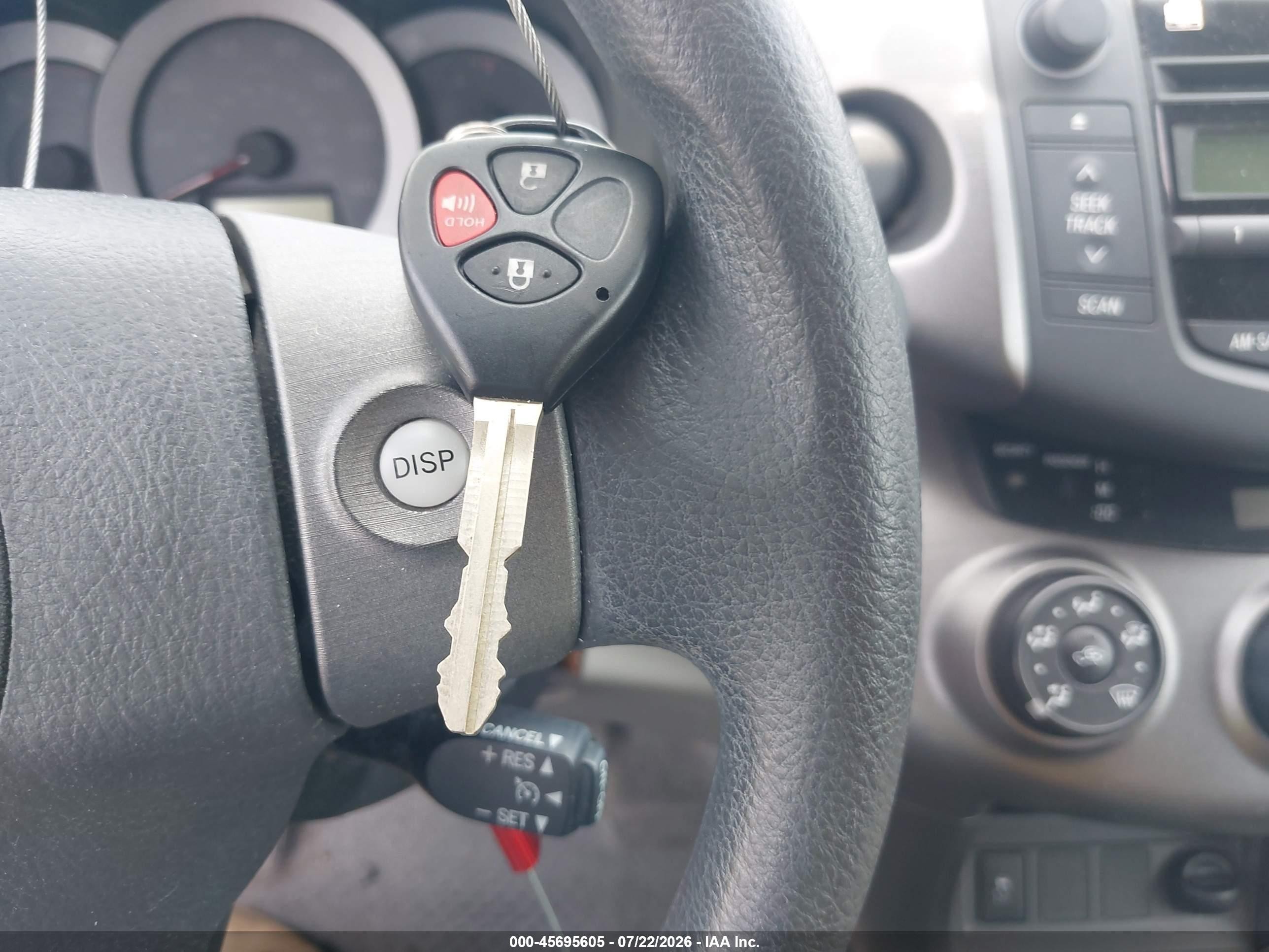 2009 Toyota Rav4 Серебряный vin: JTMZF33V89D013826