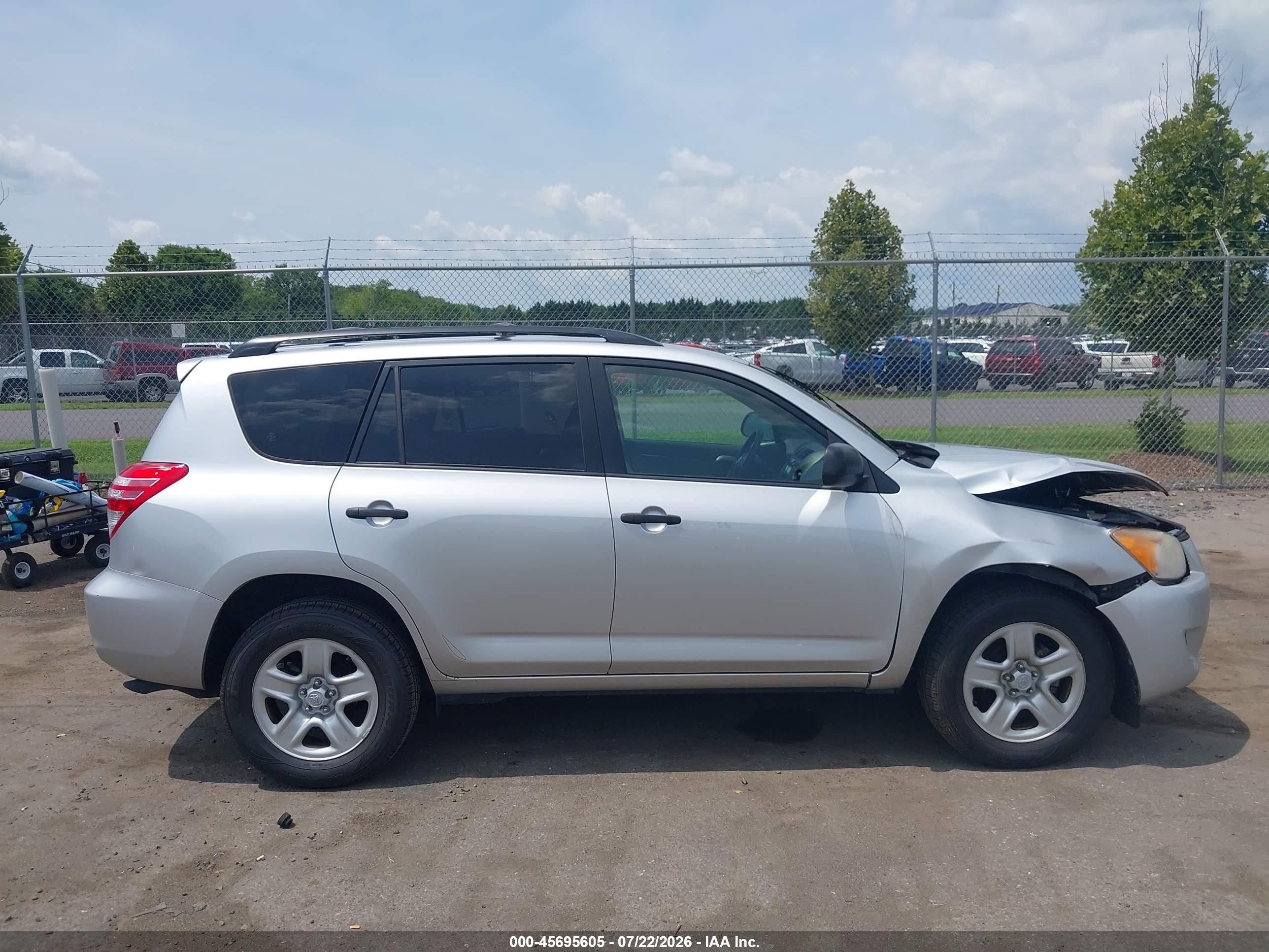 2009 Toyota Rav4 Серебряный vin: JTMZF33V89D013826