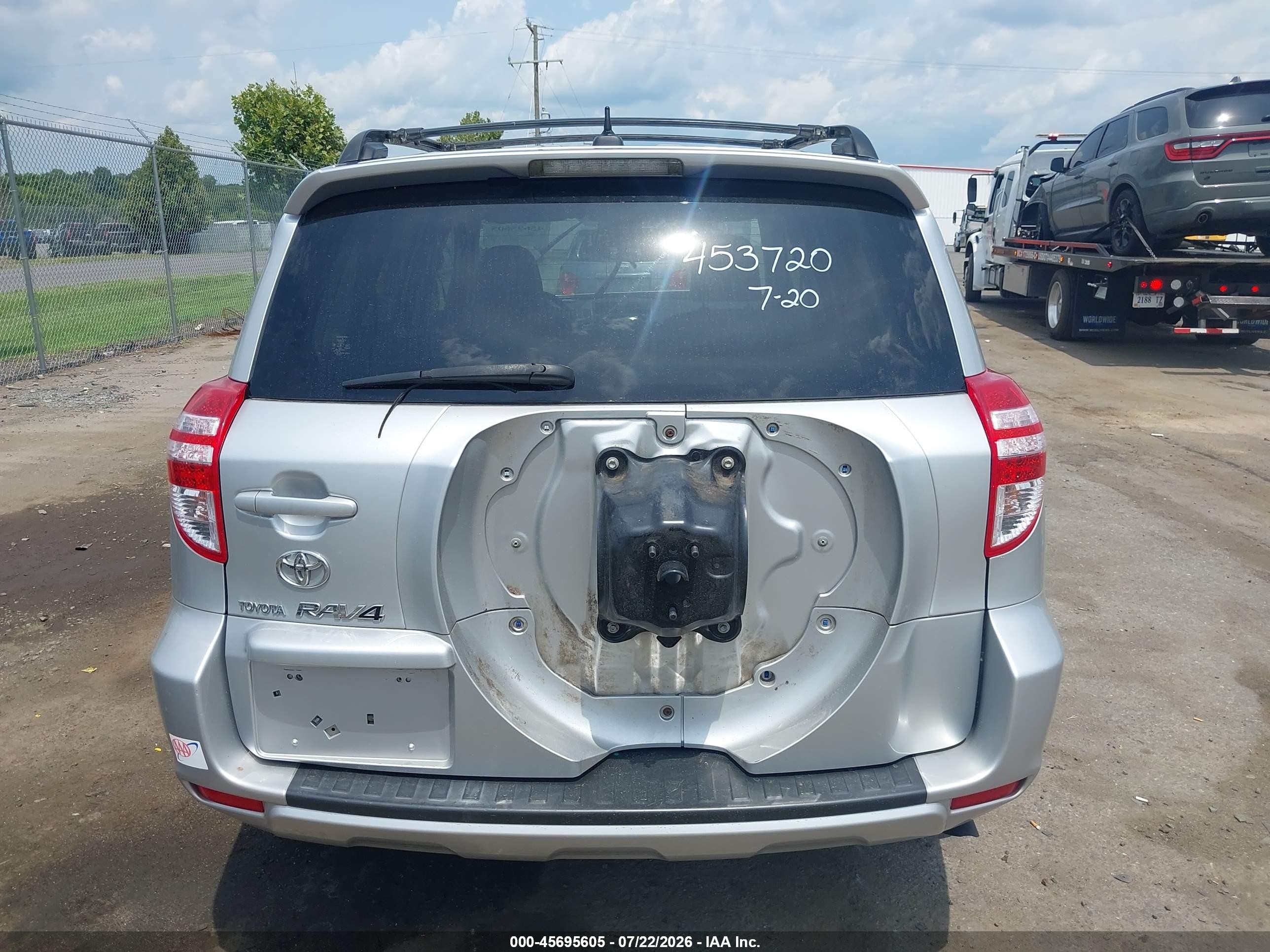 2009 Toyota Rav4 Серебряный vin: JTMZF33V89D013826