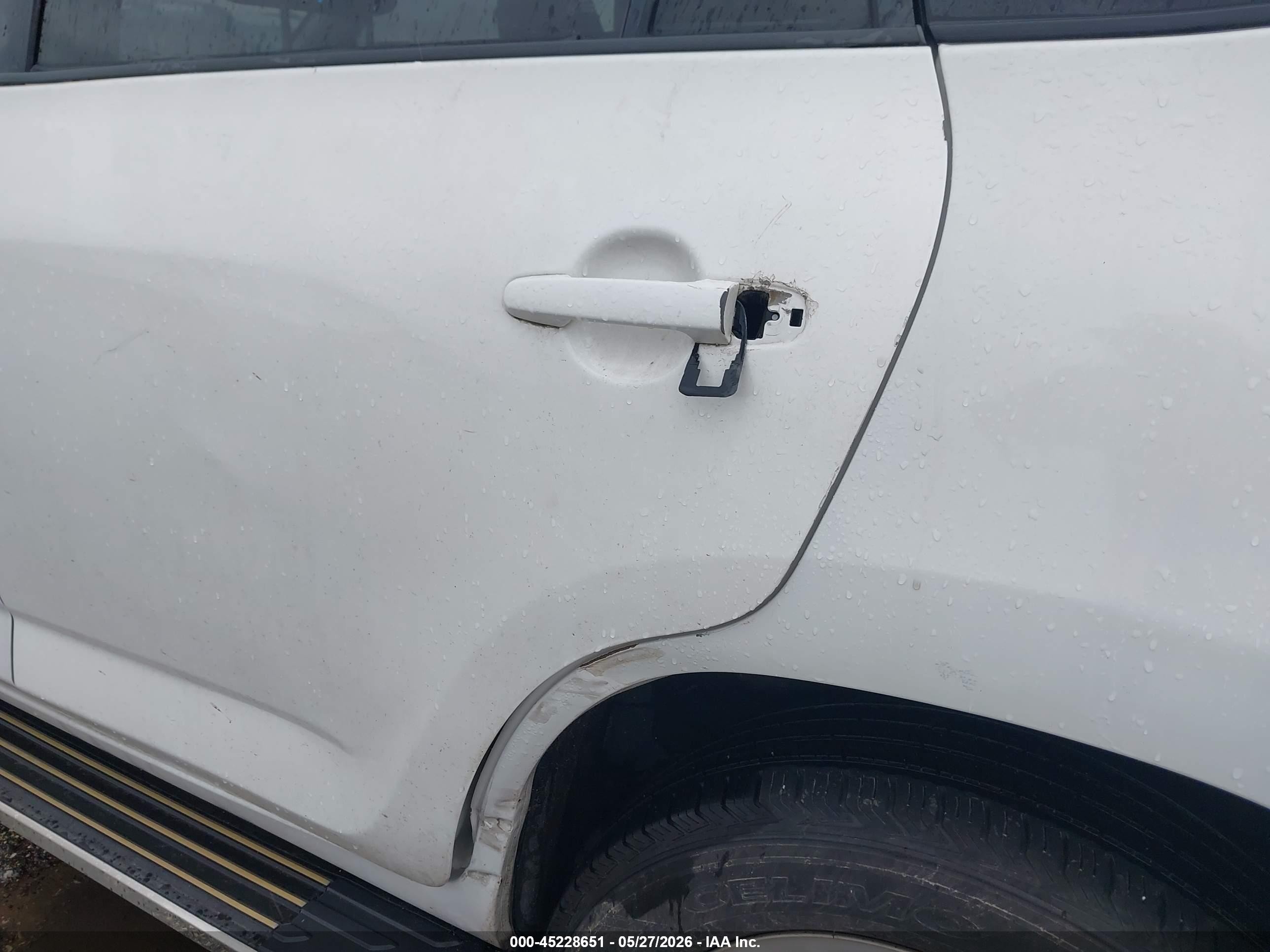 2009 Toyota Rav4   White vin: JTMZF33V99D004455